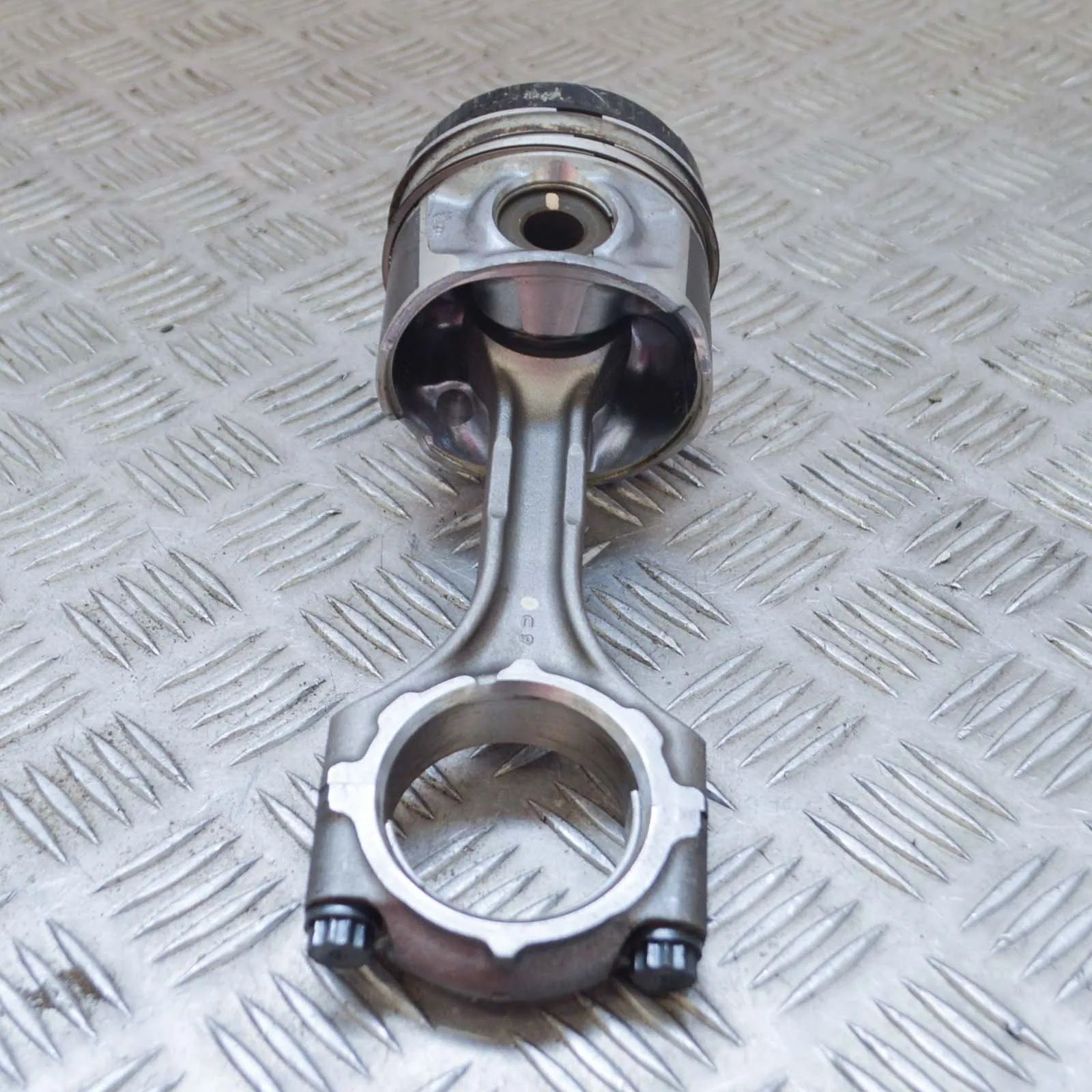 Toyota RAV4 (XA30) Piston Piston — TOYOTA RAV 4 III _A3_ (2005-PRESENT) —...