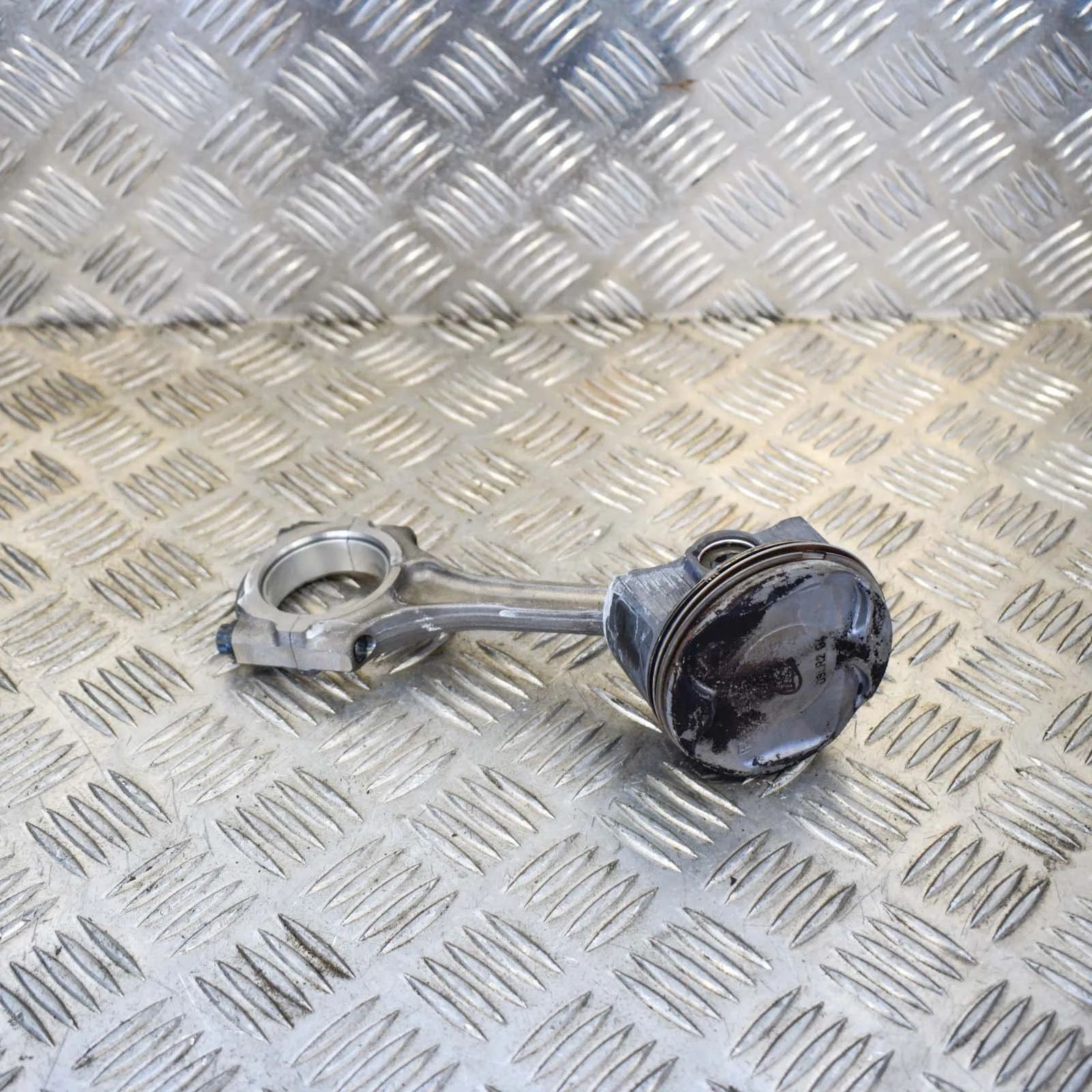Toyota Verso Piston Piston — TOYOTA VERSO _R2_ (2009-2018) — 13101-...