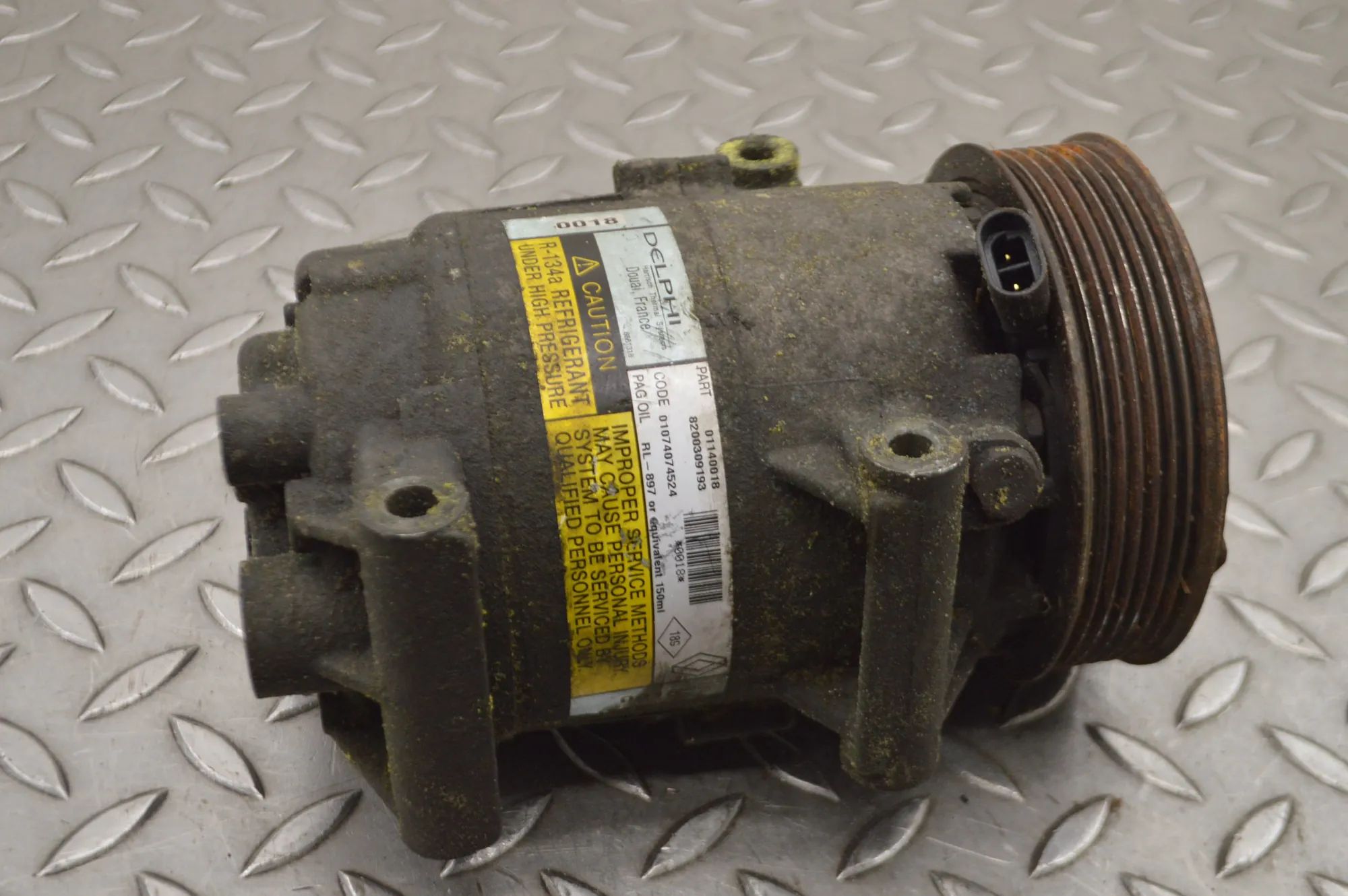 Renault Megane Air-conditioning compressor Air-conditioning compressor — RENAULT MEGANE II...