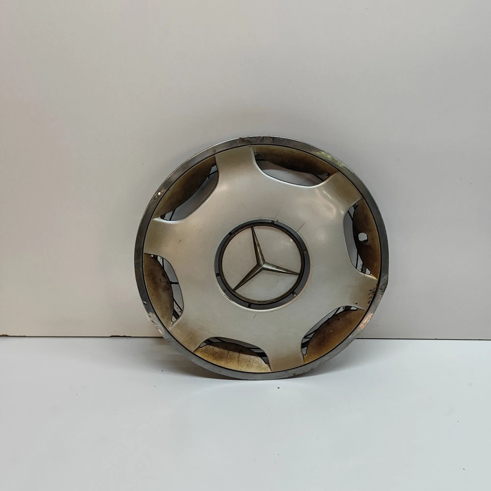 Mercedes-Benz 200 - 500 / E (W124) декоративный колпак Wheel covers — MERCEDES BENZ E-CLASS (W124) (19...