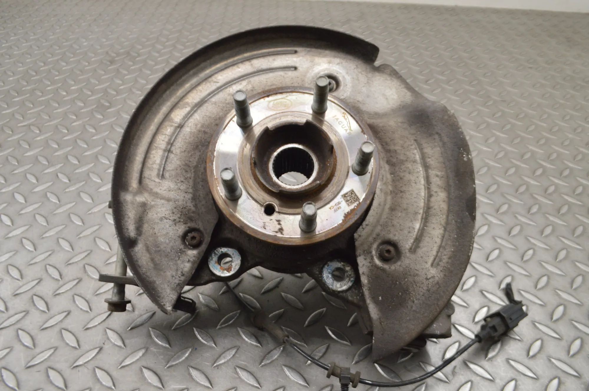 Jaguar XF Rear Right Wheel Hub Rear Right Wheel Hub — JAGUAR XF X260 (2015-PRE...