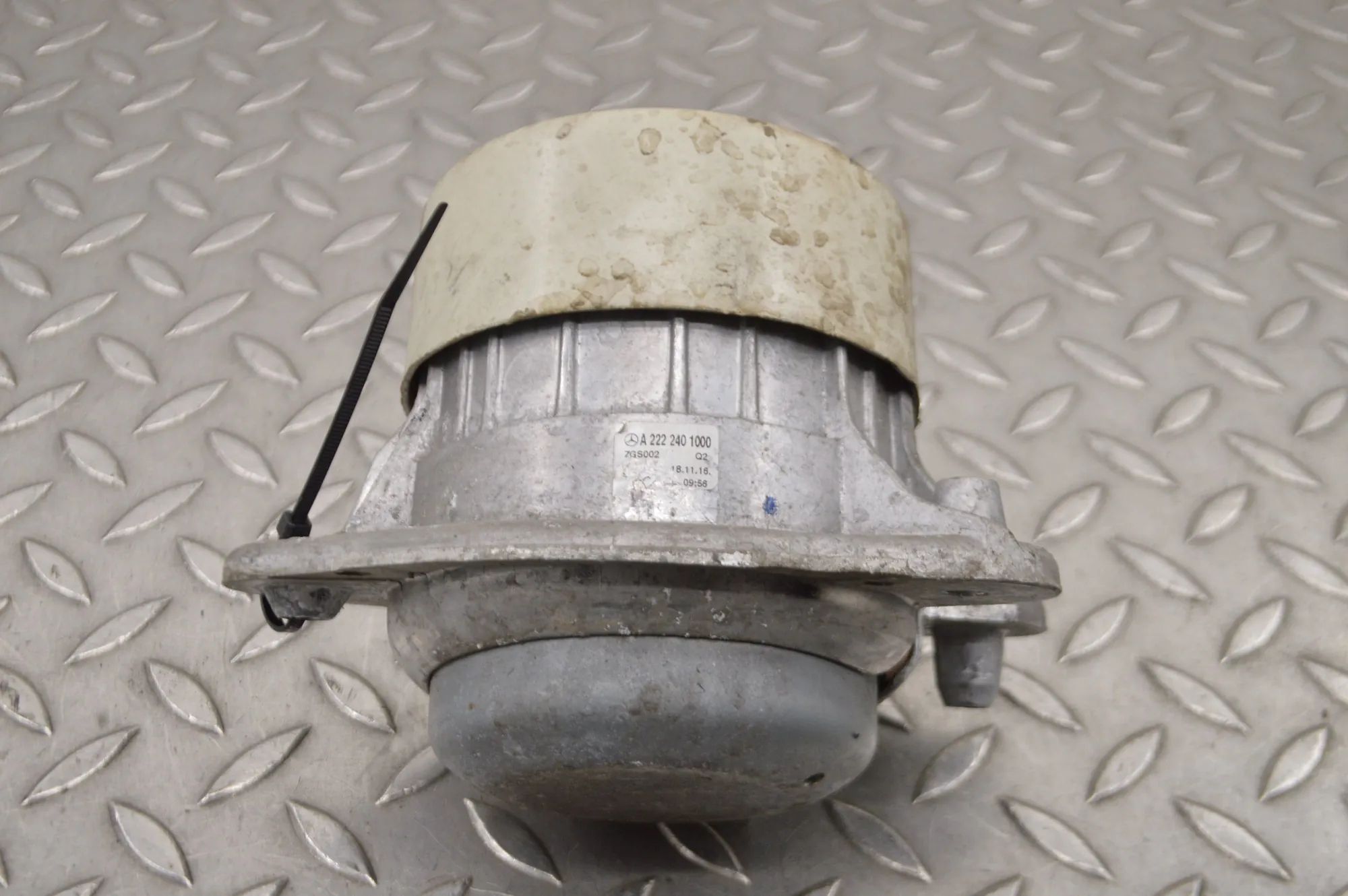 Mercedes-Benz S Coupe (C217) Right Side Engine Mount Right Side Engine Mount — MERCEDES BENZ S-CLASS...