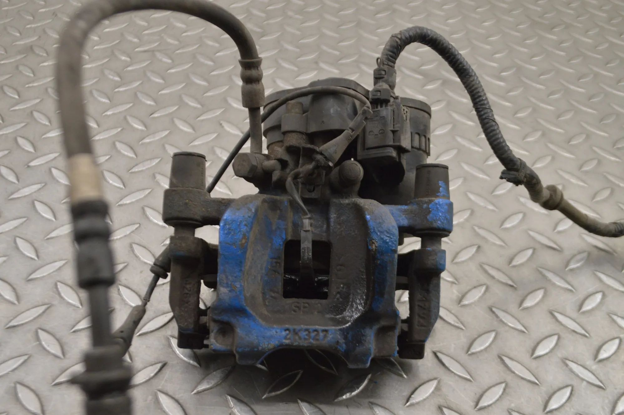 Jaguar XF Brake caliper — rear right Brake caliper — rear right — JAGUAR XF X260 (20...