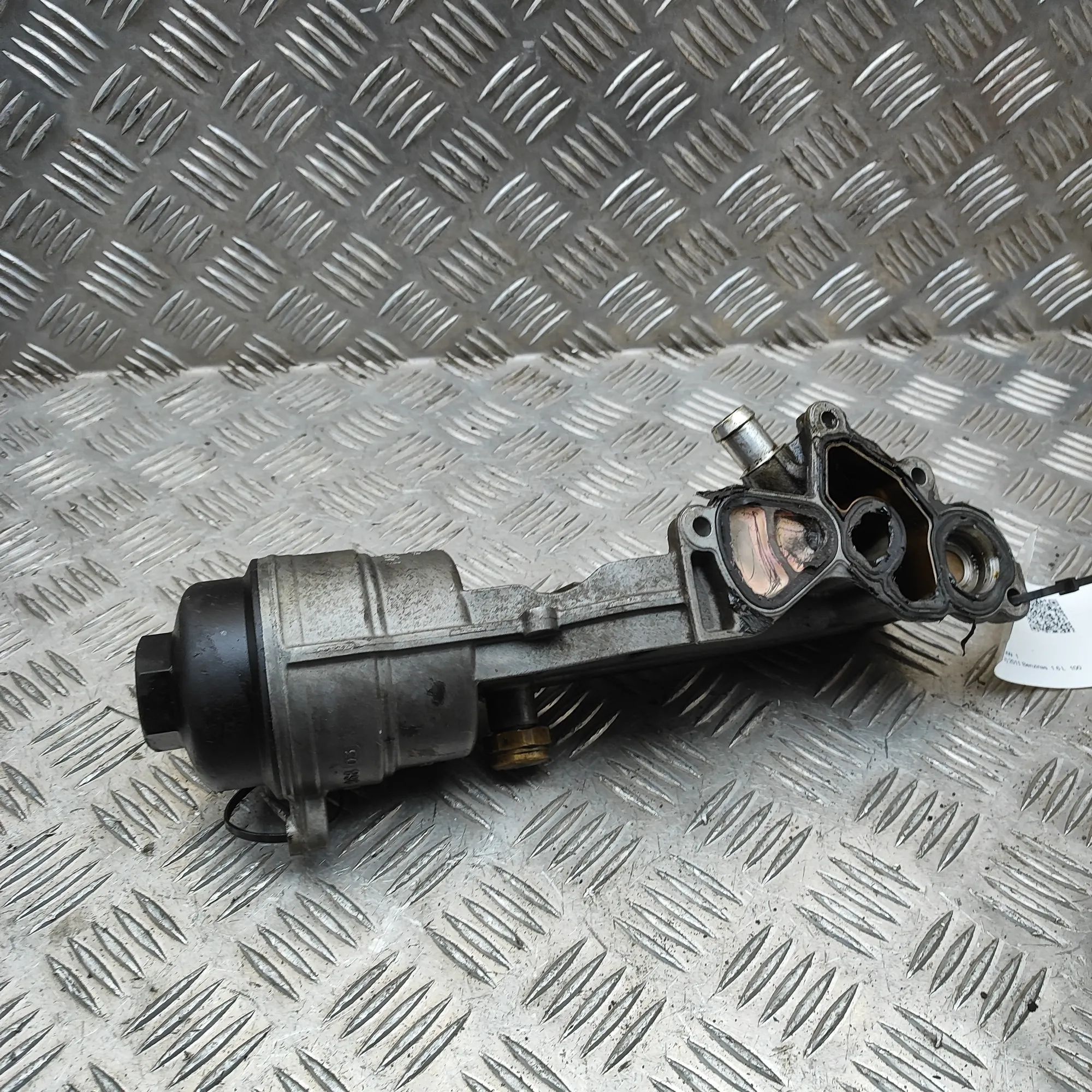 BMW 1 (E81 / E82 / E87 / E88) Oil Filter Housing Oil filter housing — BMW 1 F20 (2010-2019) — 76...
