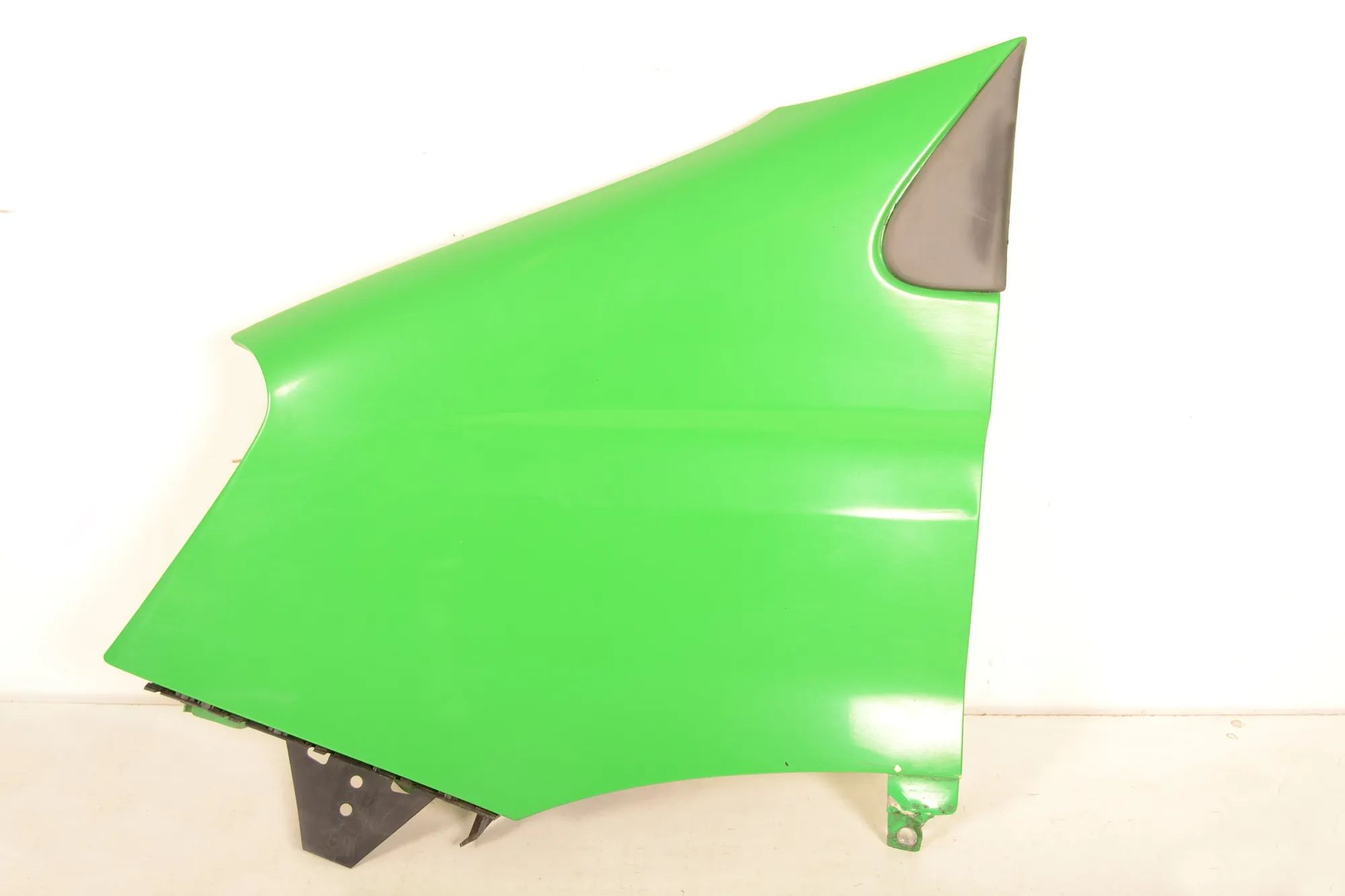 Iveco Daily Front Left Fender Front Left Fender — IVECO DAILY V Van/Estate (2...