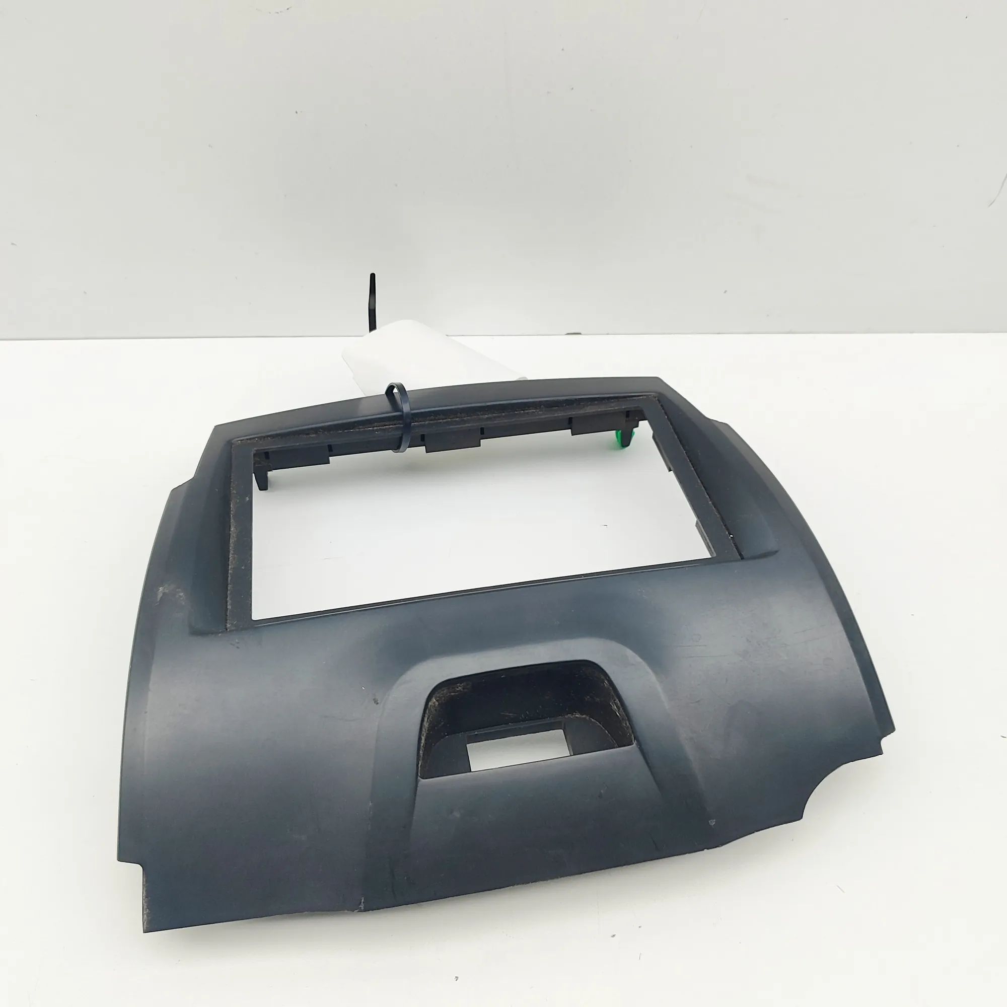 Isuzu D-Max Audio unit trim Audio unit trim — ISUZU D-MAX II TFR, TFS (2012...