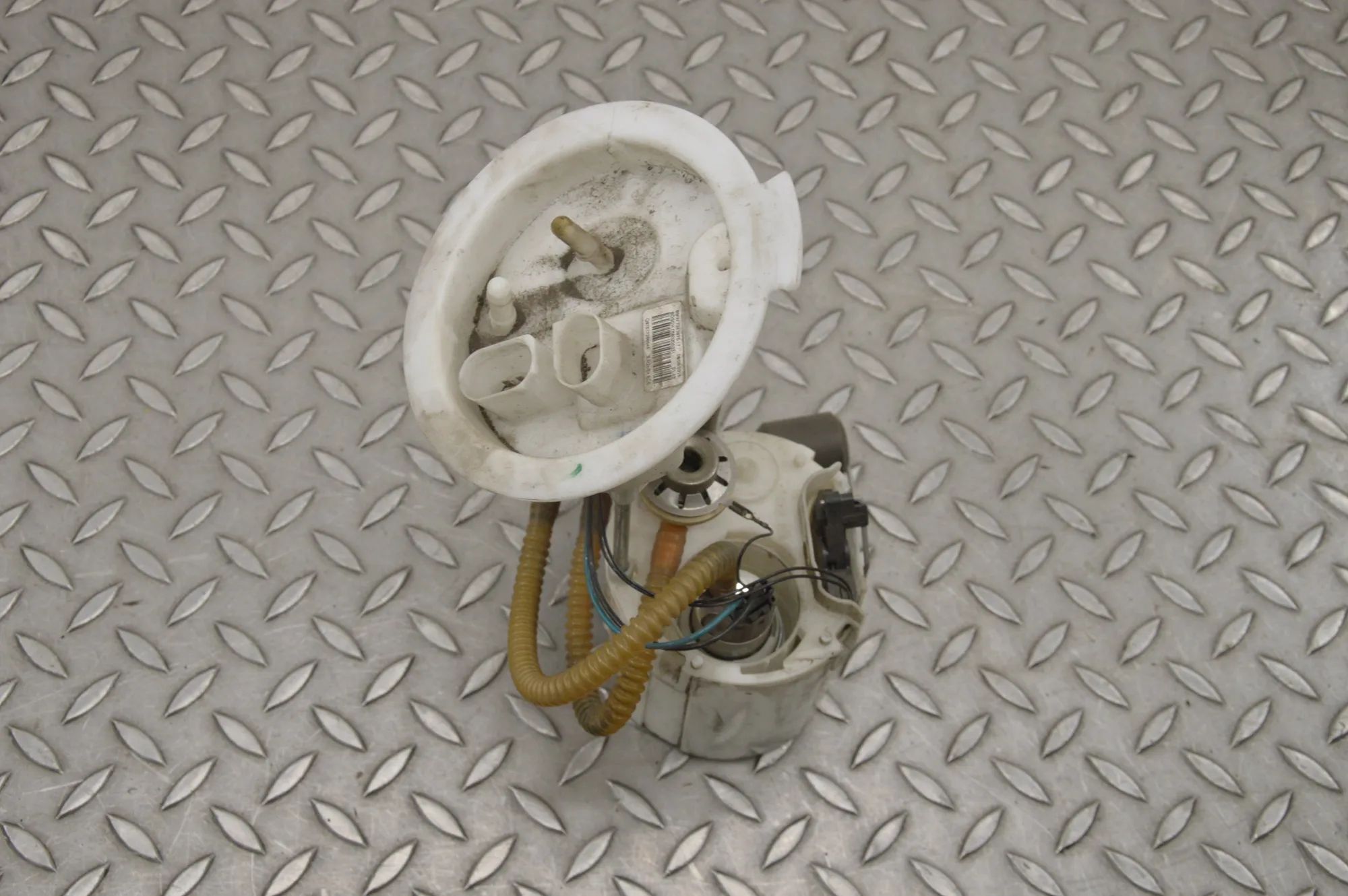 BMW 1 (F20 / F21) Fuel Tank Pump Fuel Tank Pump — BMW 1 F20 (2010-2019) — 724397...