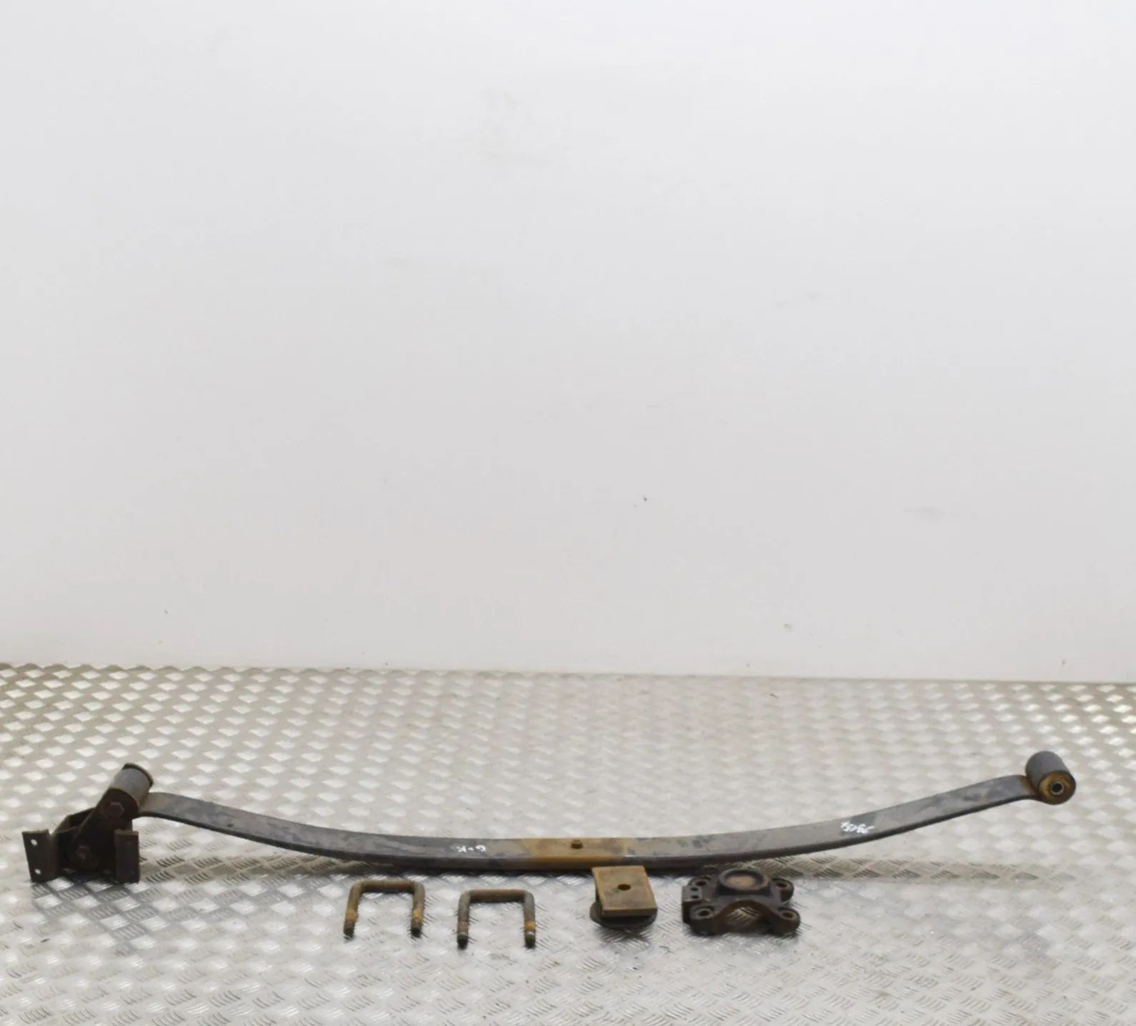 Iveco Daily Rear Left Leaf Spring Rear Left Leaf Spring — IVECO DAILY V Van/Estat...