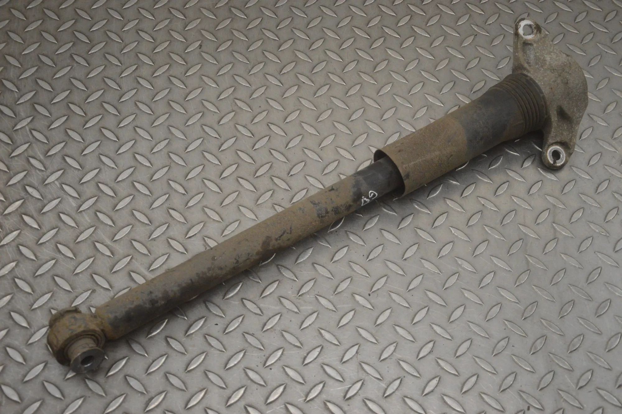 Jaguar XF Shock absorber — rear right Shock absorber — rear right — JAGUAR XF X260 (2...