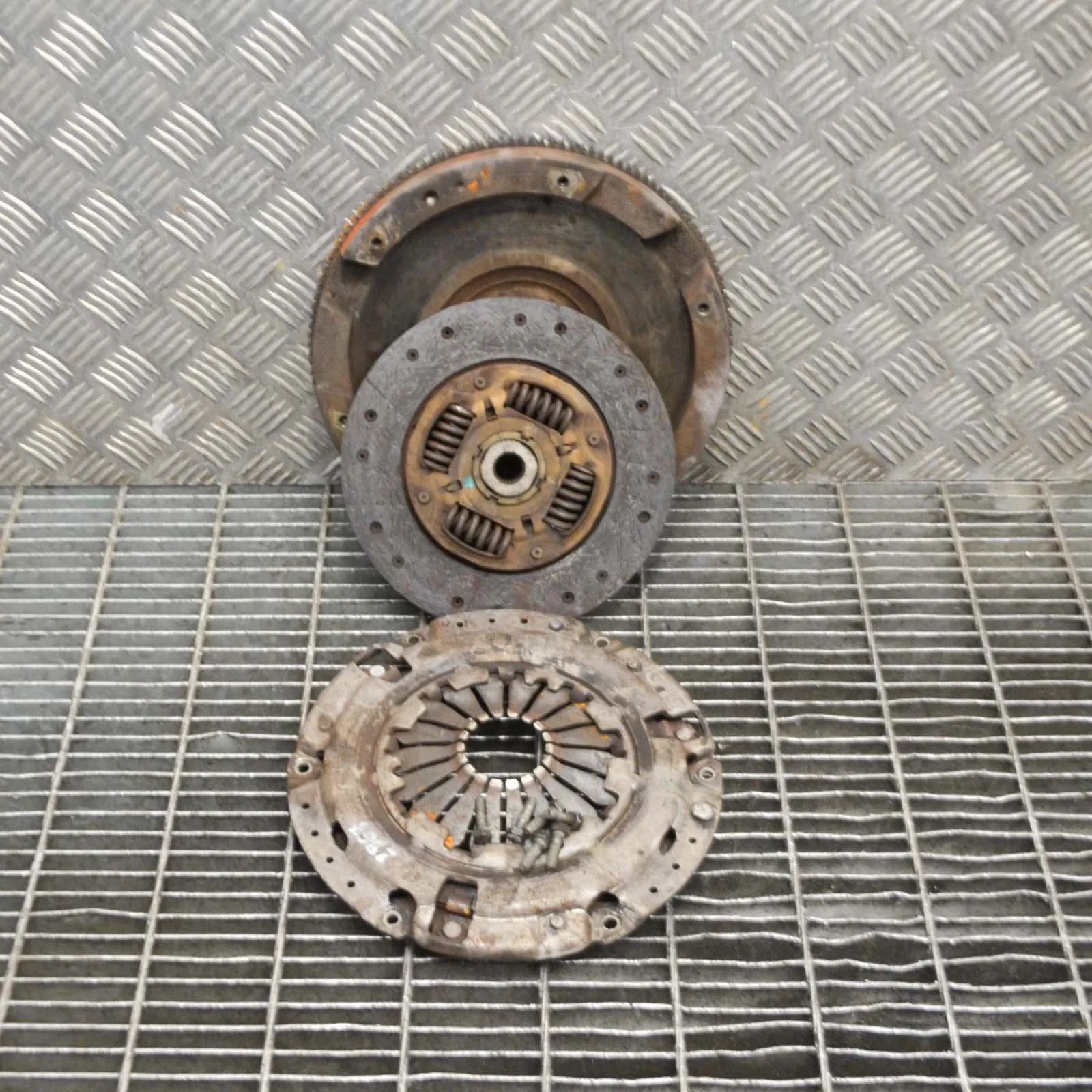 Opel Zafira (B) clutch kit Clutch kit — OPEL ZAFIRA TOURER C P12 (2011-PRE...