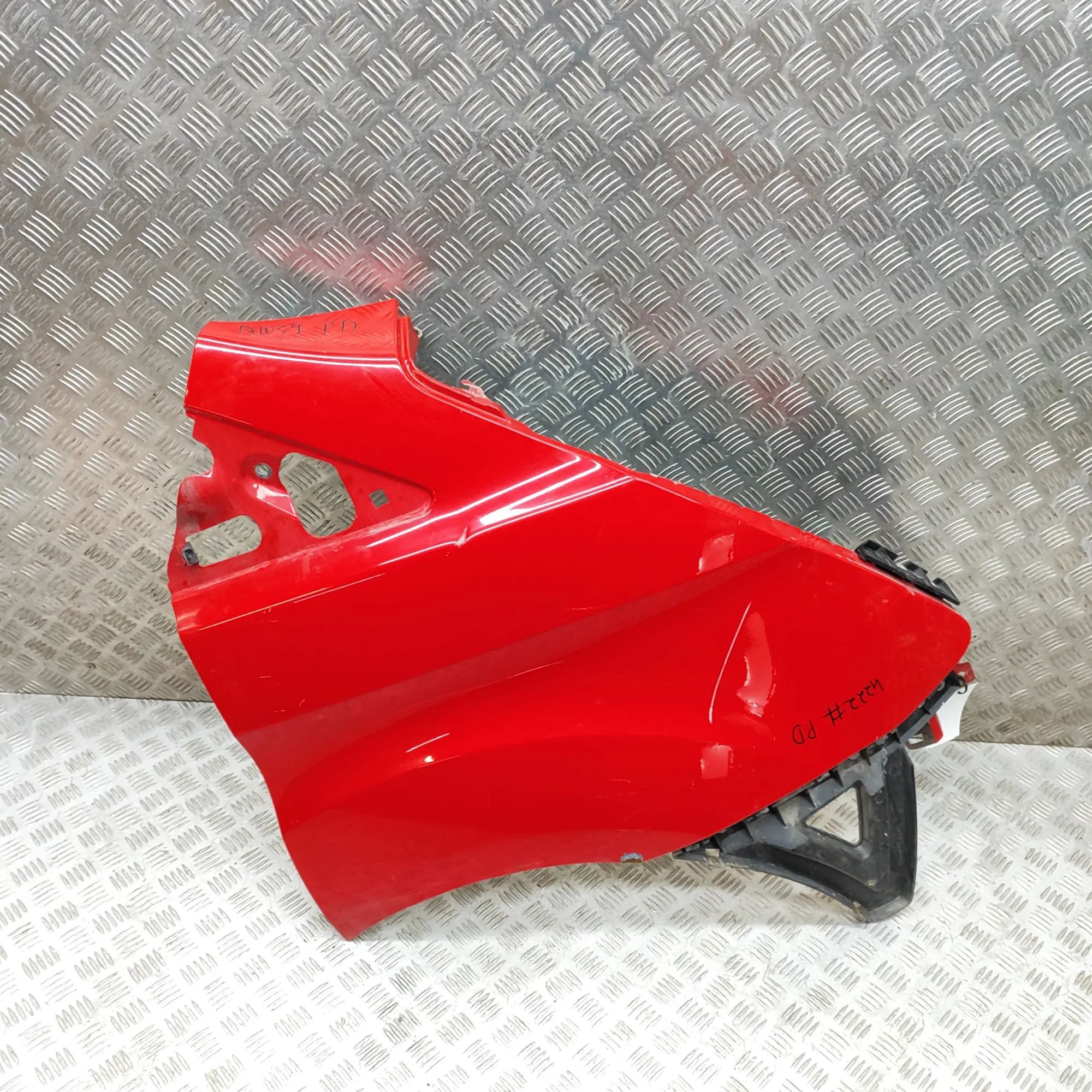 Ford Transit Custom / Tourneo Custom Front Right Fender Front Right Fender — FORD TRANSIT CUSTOM Minibu...
