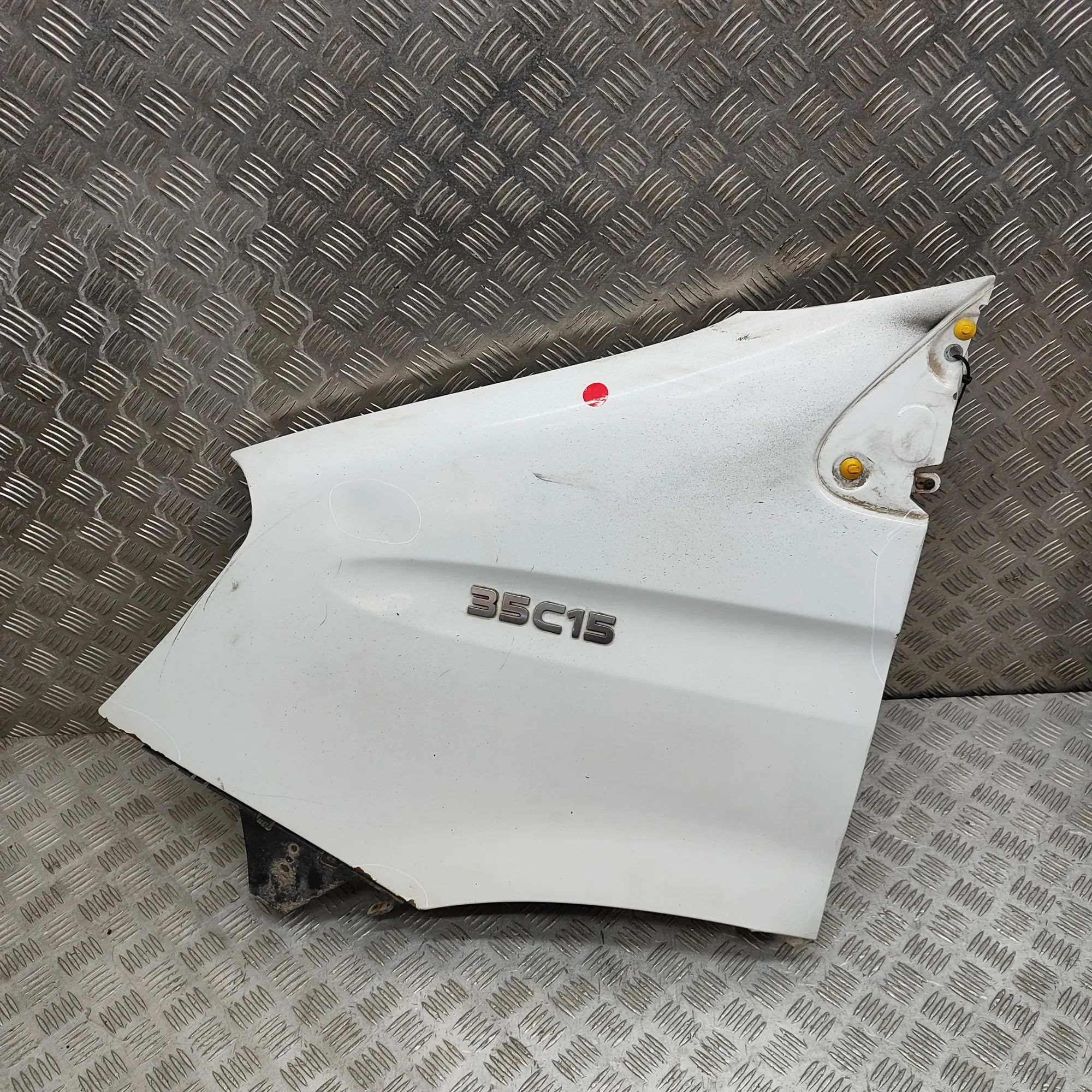 Iveco Daily Front Left Fender Front Left Fender — IVECO DAILY V Van/Estate (2...