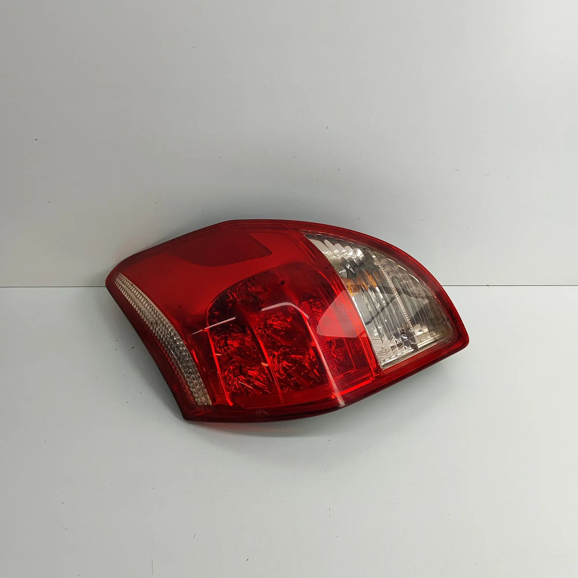 Toyota RAV4 (XA30) Rear Right Tail Light Rear Right Tail Light — TOYOTA RAV 4 III _A3_ (...