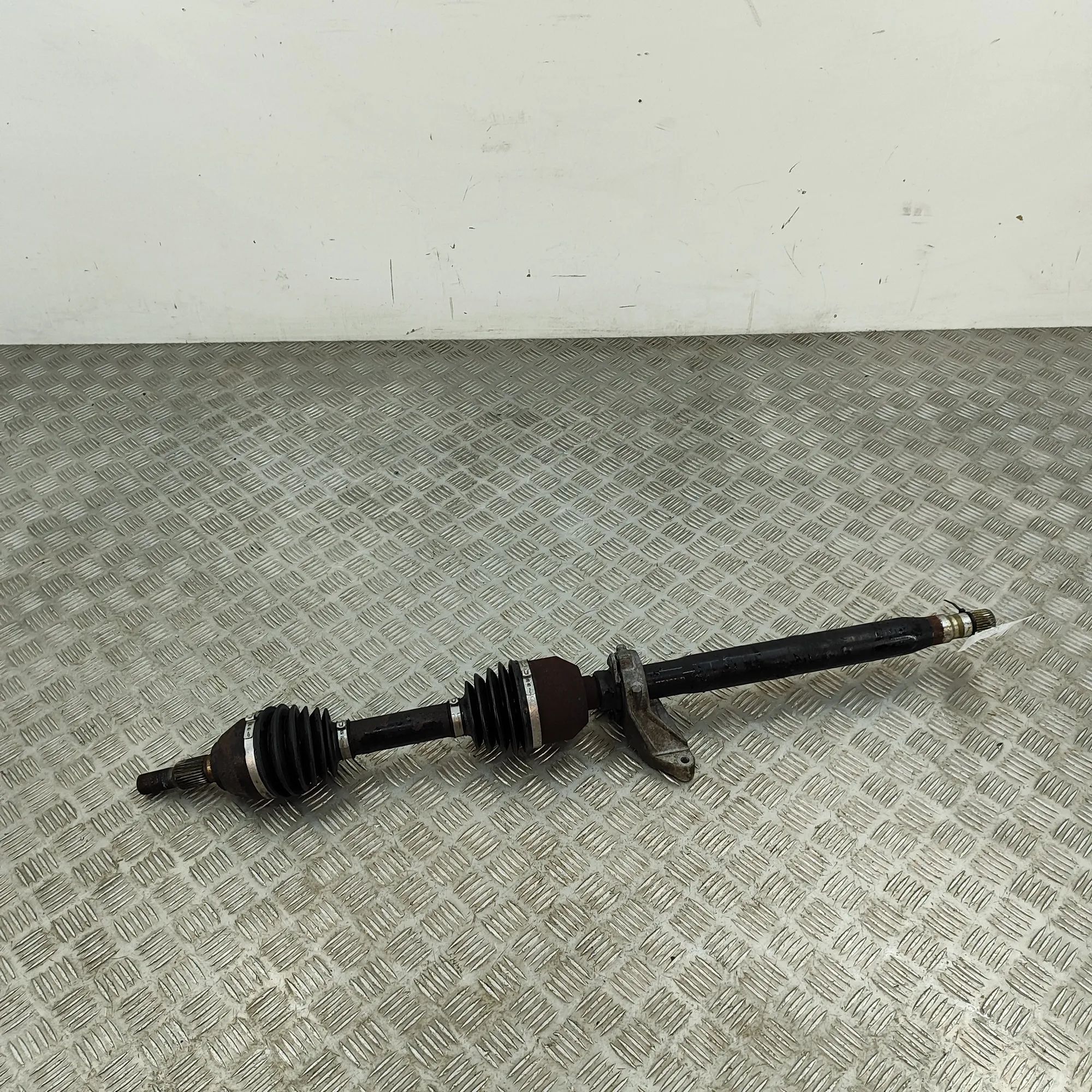 Saab 9-3 Front Right Driveshaft