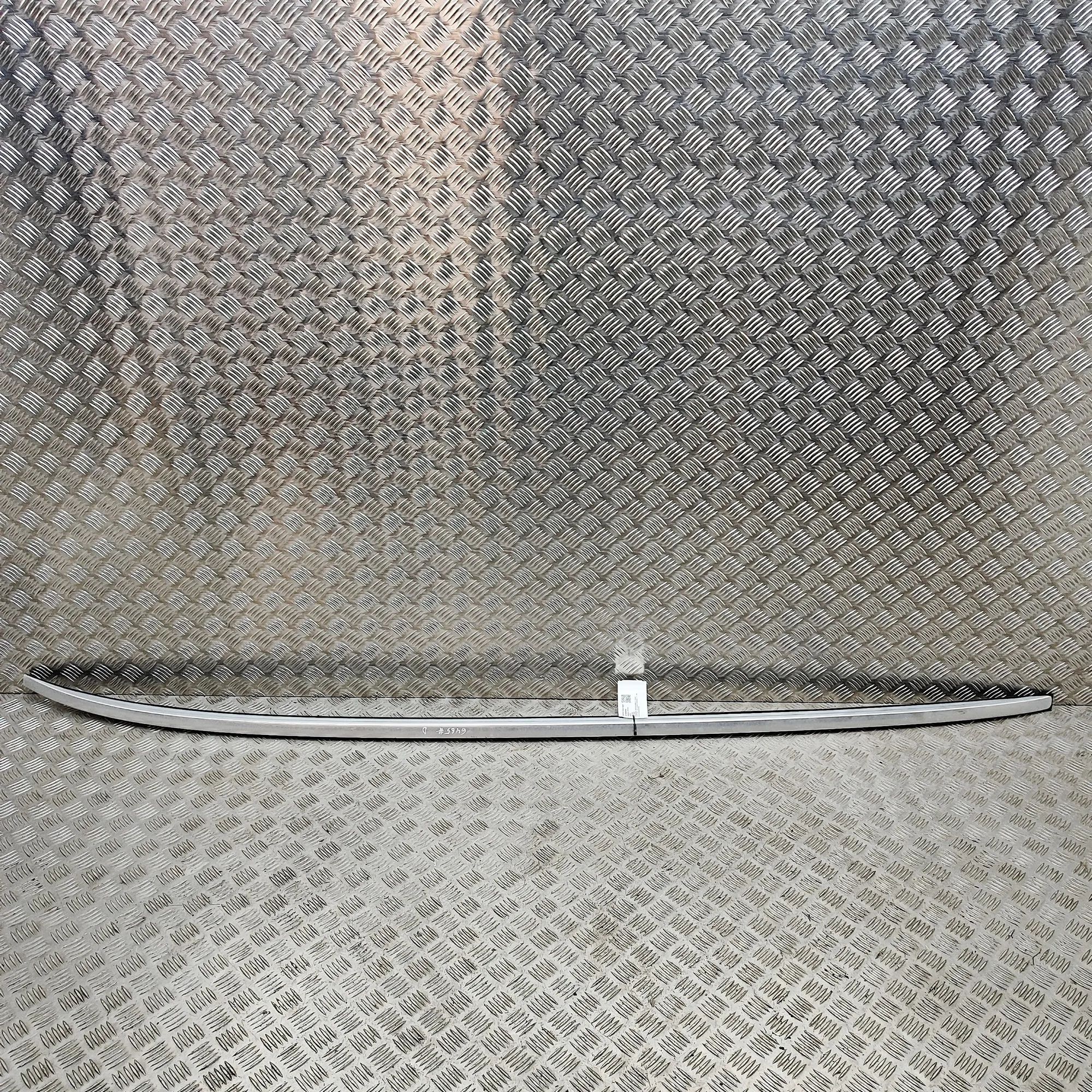 Mercedes-Benz A (W176) Right Side Roof Rail Right Side Roof Rail — MERCEDES BENZ E-CLASS (W...