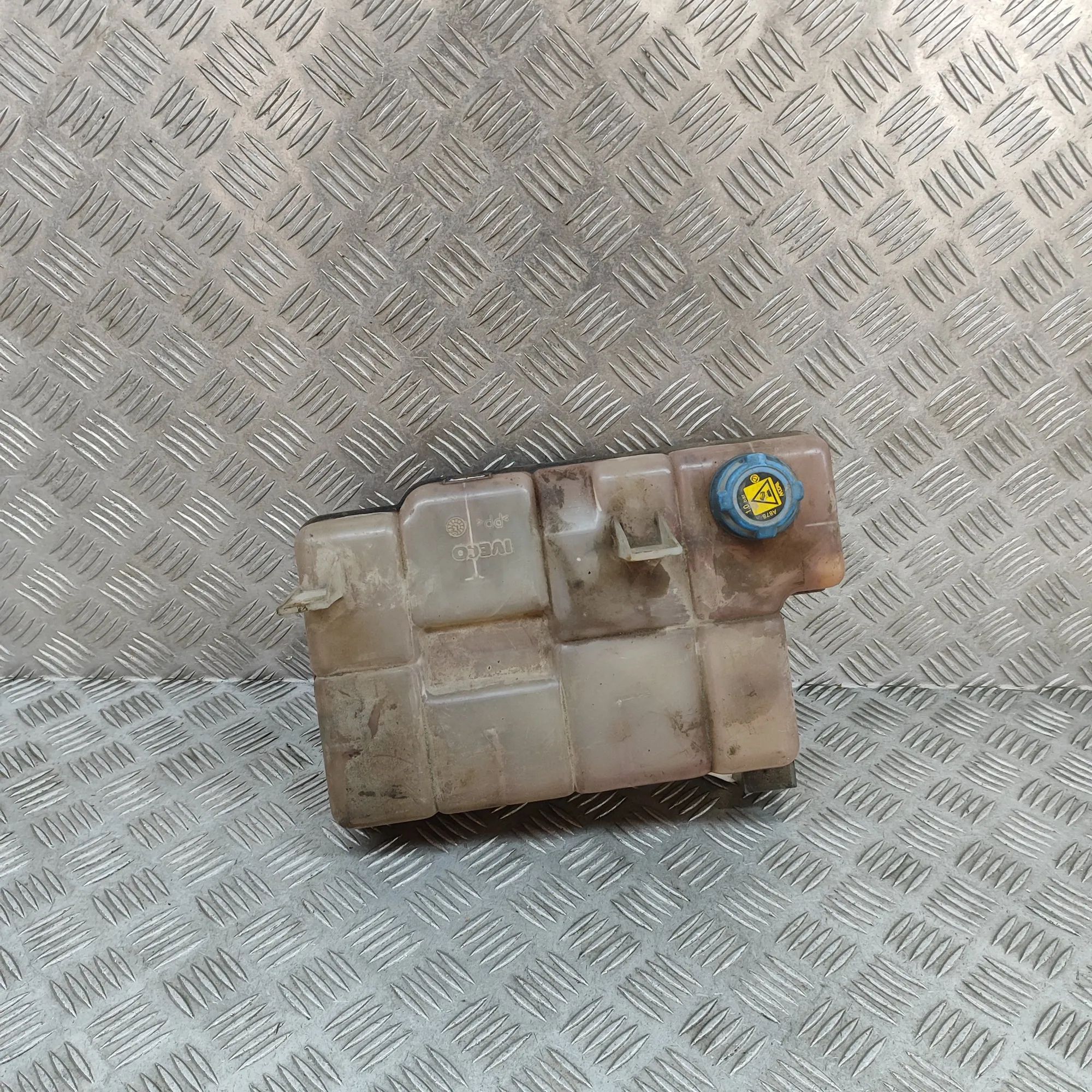 Iveco Daily Expansion Tank Expansion tank — IVECO DAILY V Van/Estate (2011...