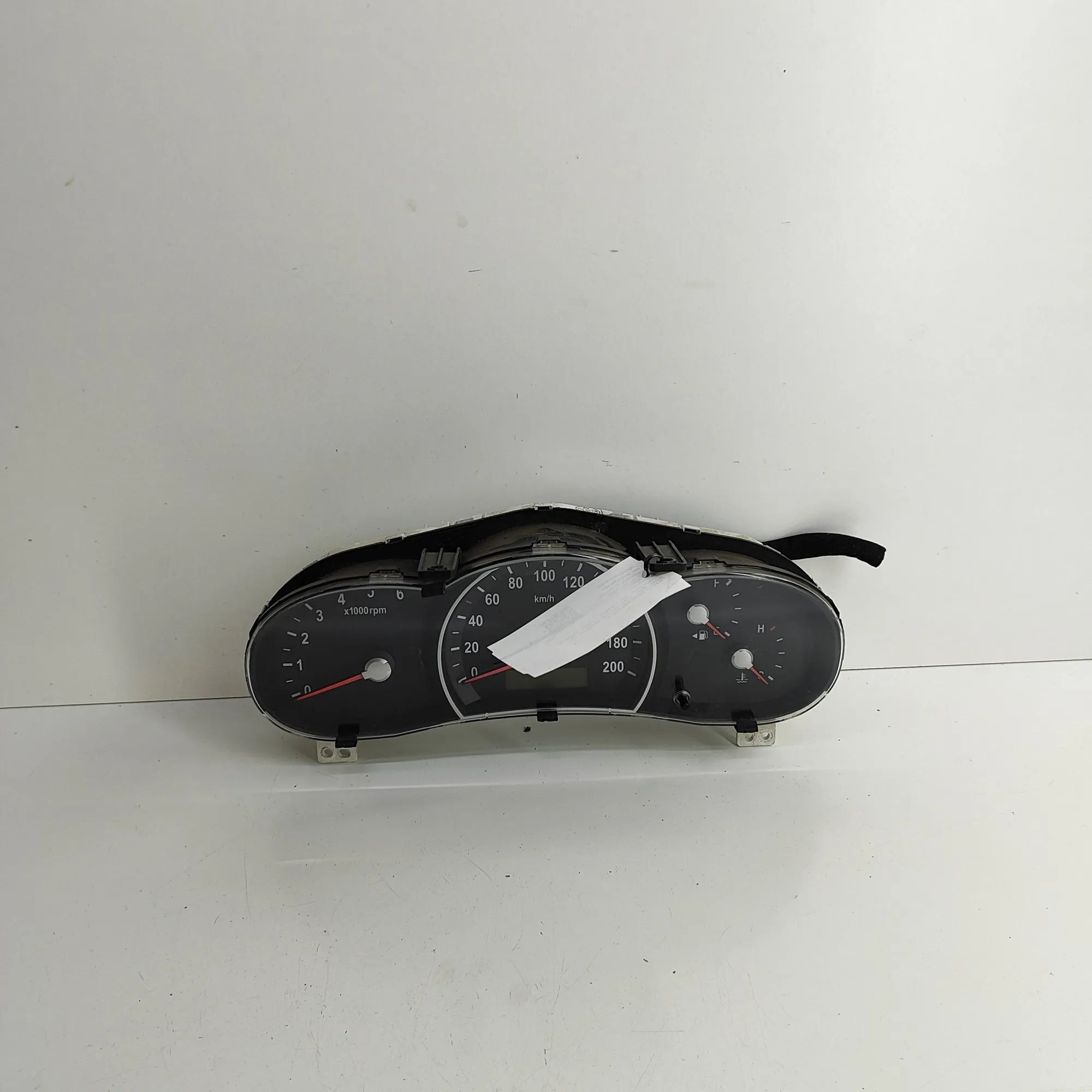 Kia Carnival Instrument Cluster Speedometer Instrument Cluster Speedometer — KIA CARNIVAL /...