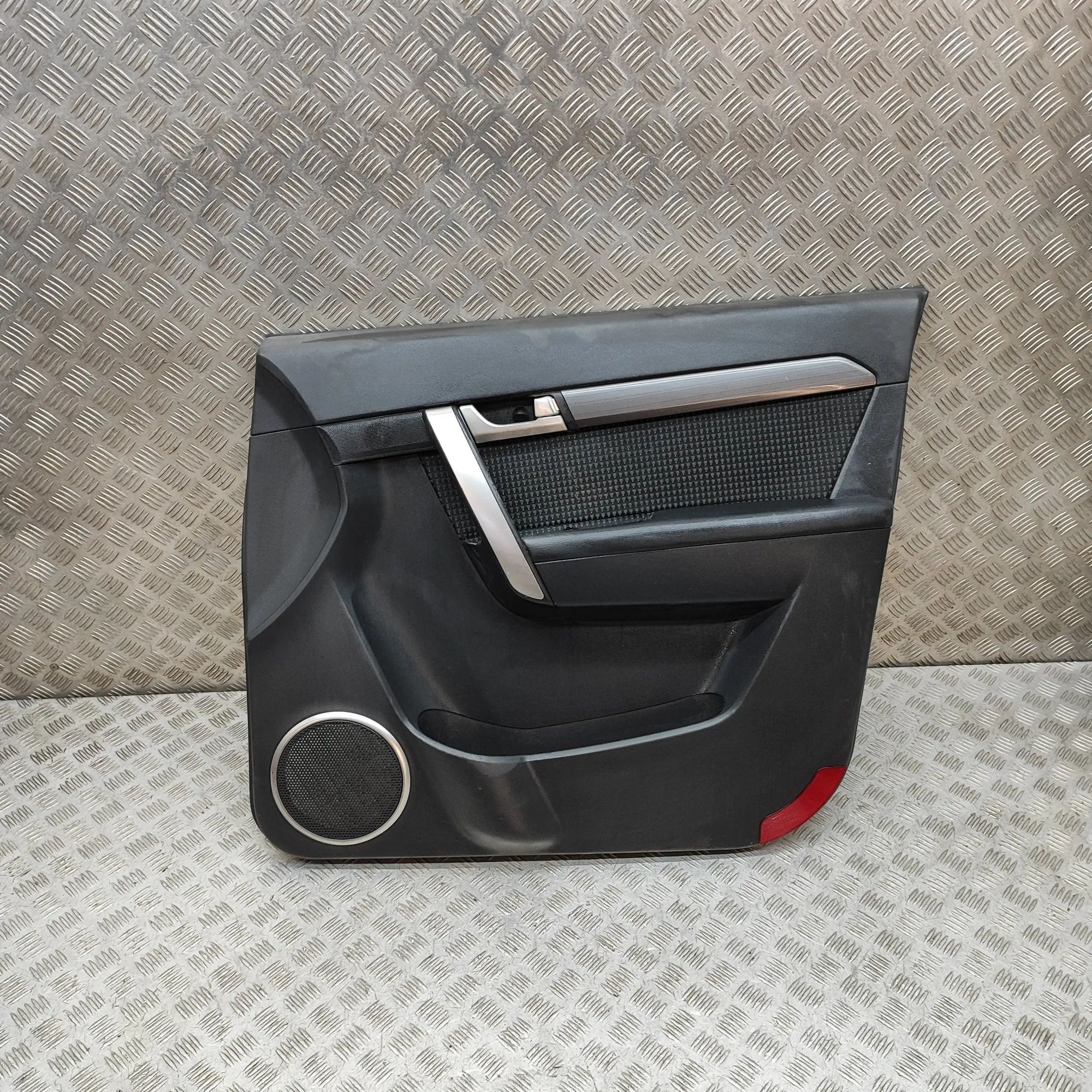 Chevrolet Captiva Front Right Door Panel Front Right Door Panel — CHEVROLET CAPTIVA C100...