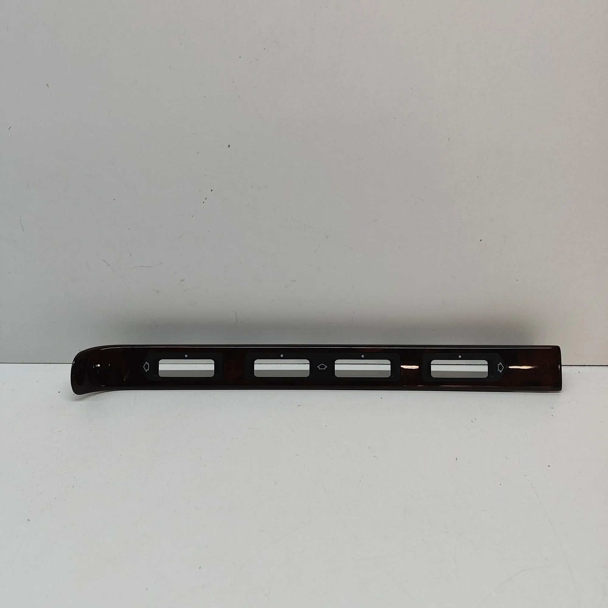 Mercedes-Benz 200 - 500 / E (W124) Centre console trim Centre console trim — MERCEDES BENZ S-CLASS (W1...