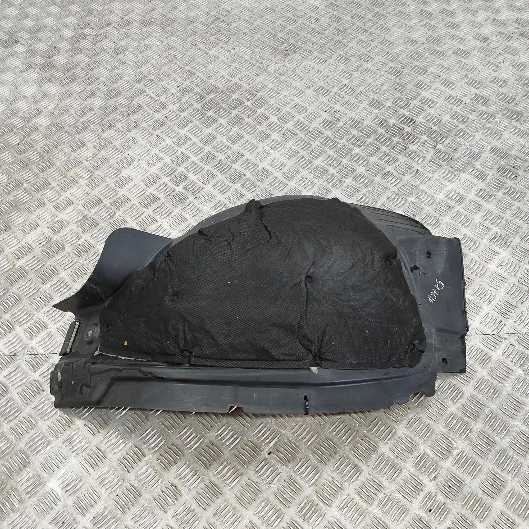 Chevrolet Orlando Wheel arch liner — front — left — rear section Wheel arch liner — front — left — rear section ...
