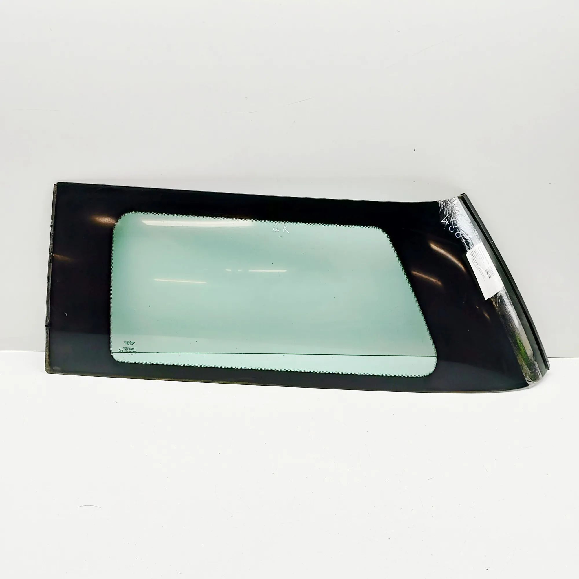 Mini One, Cooper (R50 / R52 / R53) Rear Left Quarter Window