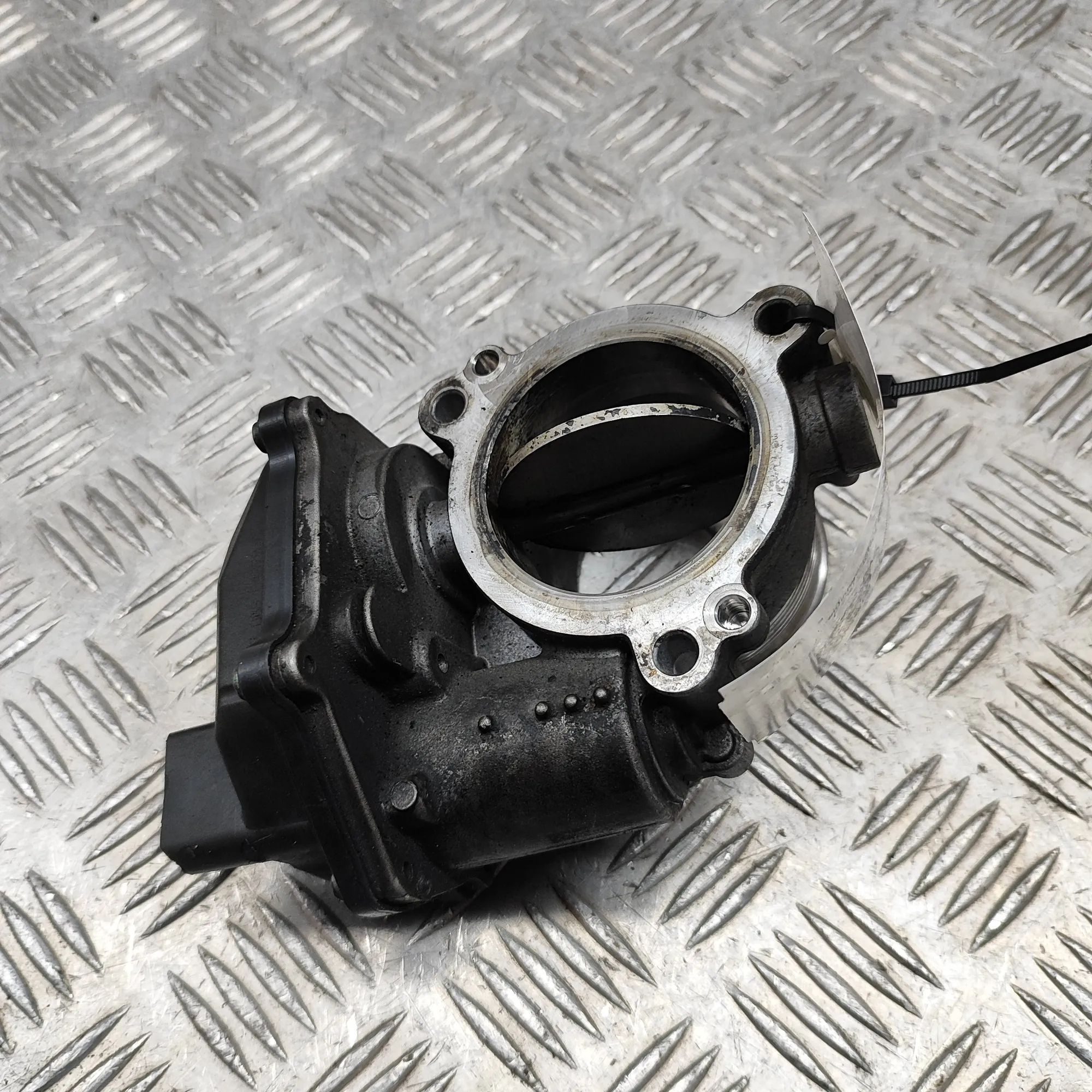 Volkswagen Crafter Throttle body Throttle body — VW CRAFTER Flatbed  SZ_ (2016-P...