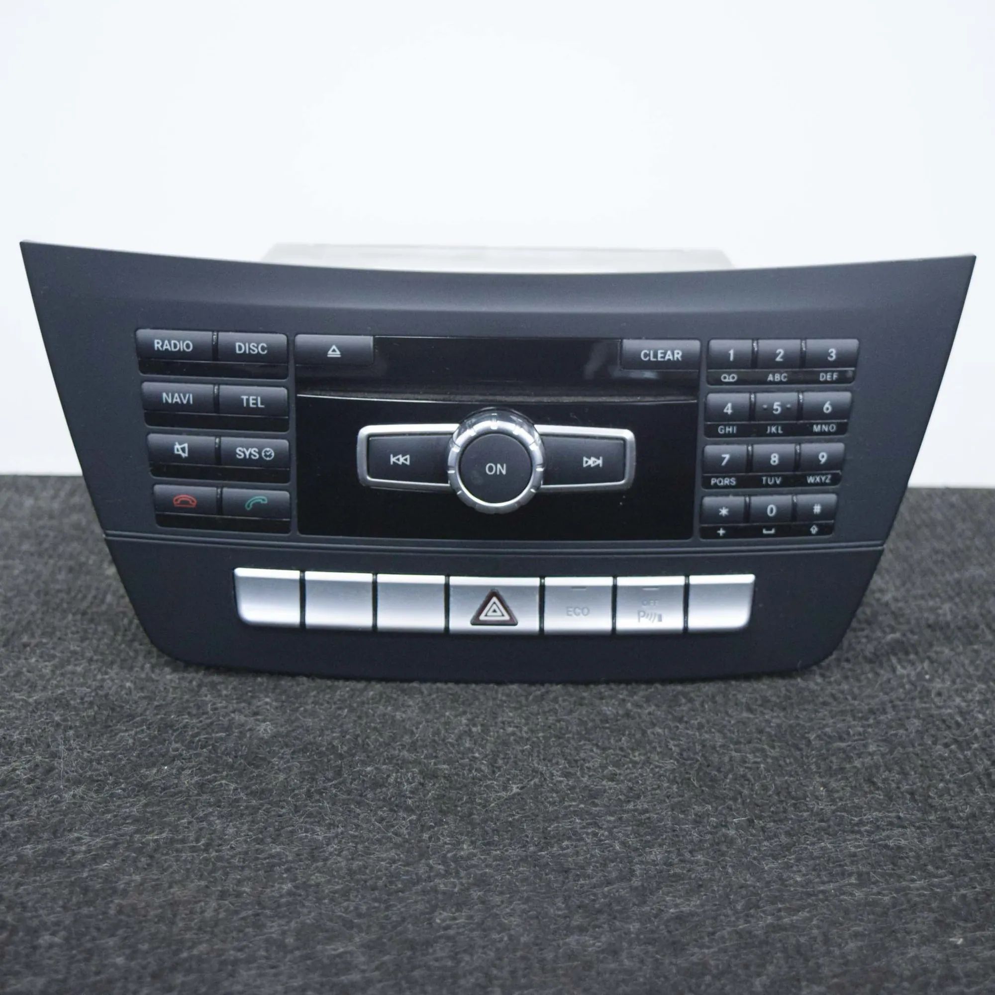 Mercedes-Benz A (W169) Radio / CD / navigation head unit Radio / CD / navigation head unit — MERCEDES BE...