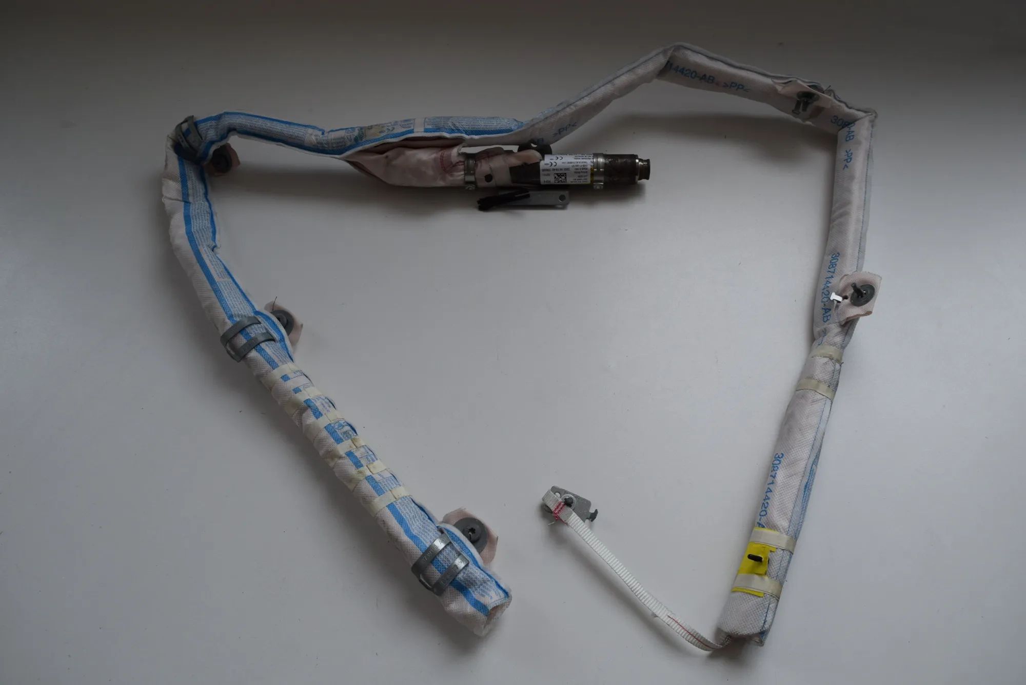 Jaguar XF Right Side Roof Safety Curtain SRS Right Side Roof Safety Curtain SRS — JAGUAR XF ...