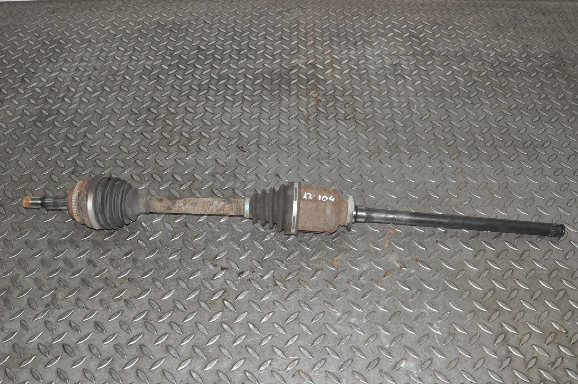Toyota RAV4 (XA20) Front Right Driveshaft Front Right Driveshaft — TOYOTA RAV 4 II _A2_ (...