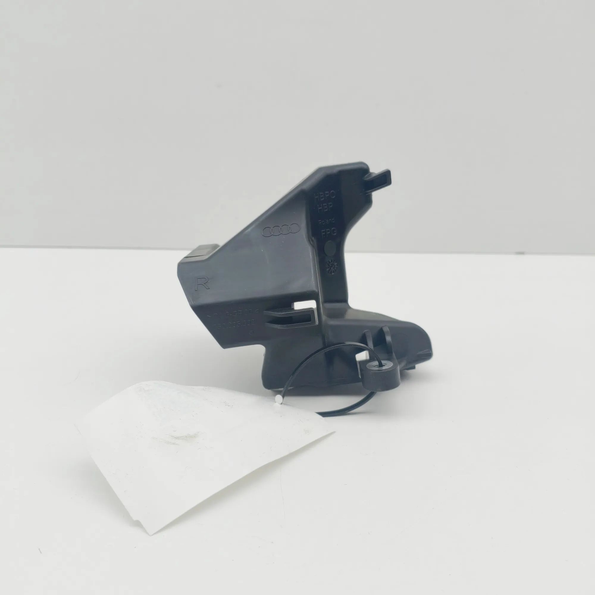 Audi TT (8S) Right Headlight Bracket Right Headlight Bracket — AUDI TT Roadster FV9 ...