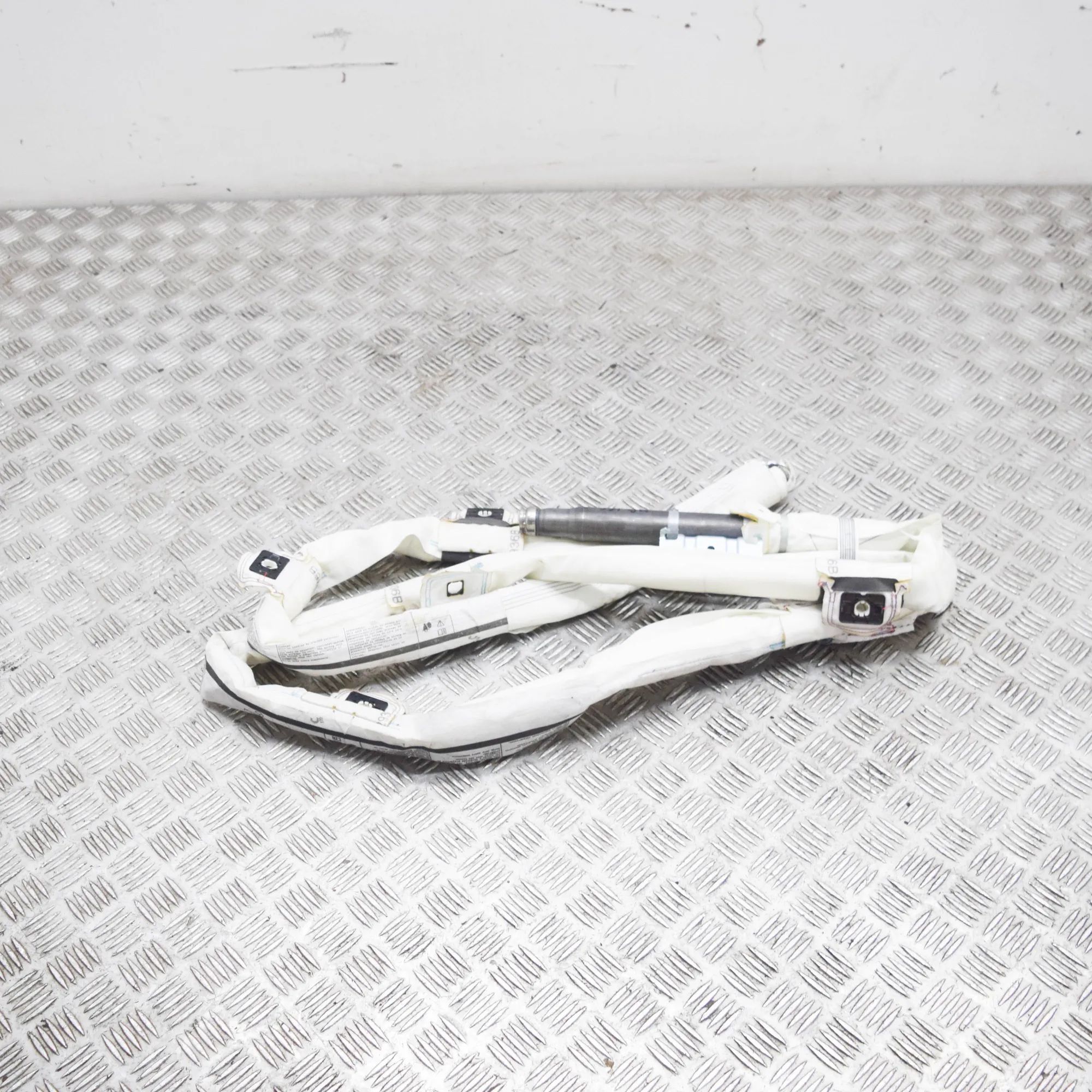 Mercedes-Benz A (W176) Left Side Roof Safety Curtain SRS Left Side Roof Safety Curtain SRS — MERCEDES BE...