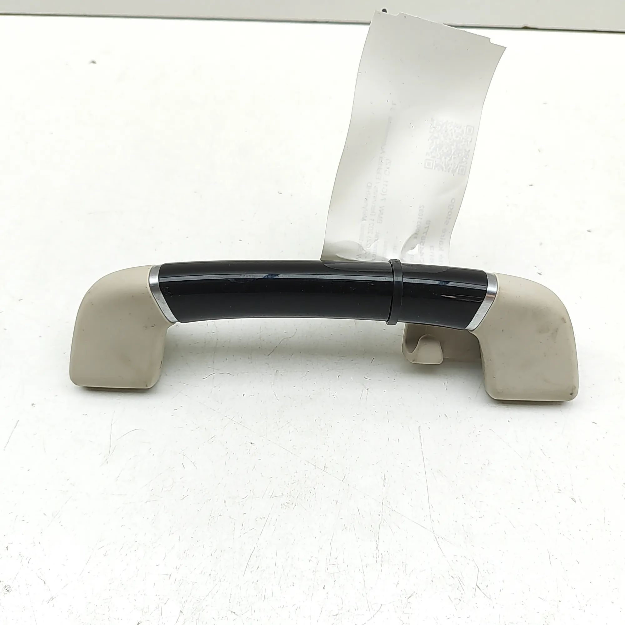 BMW 7 (G11 / G12) Roof grab handle — rear left Roof grab handle — rear left — BMW 7 G11, G12 (...