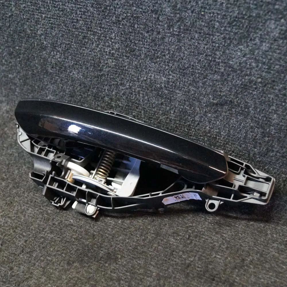 BMW 7 (G11 / G12) Front Right Door Exterior Handle Front Right Door Exterior Handle — BMW 7 G11, G...