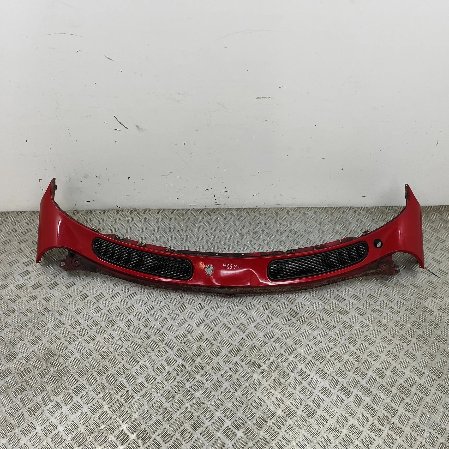 Mini One, Cooper (R50 / R52 / R53) Front Wiper Cowl Trim