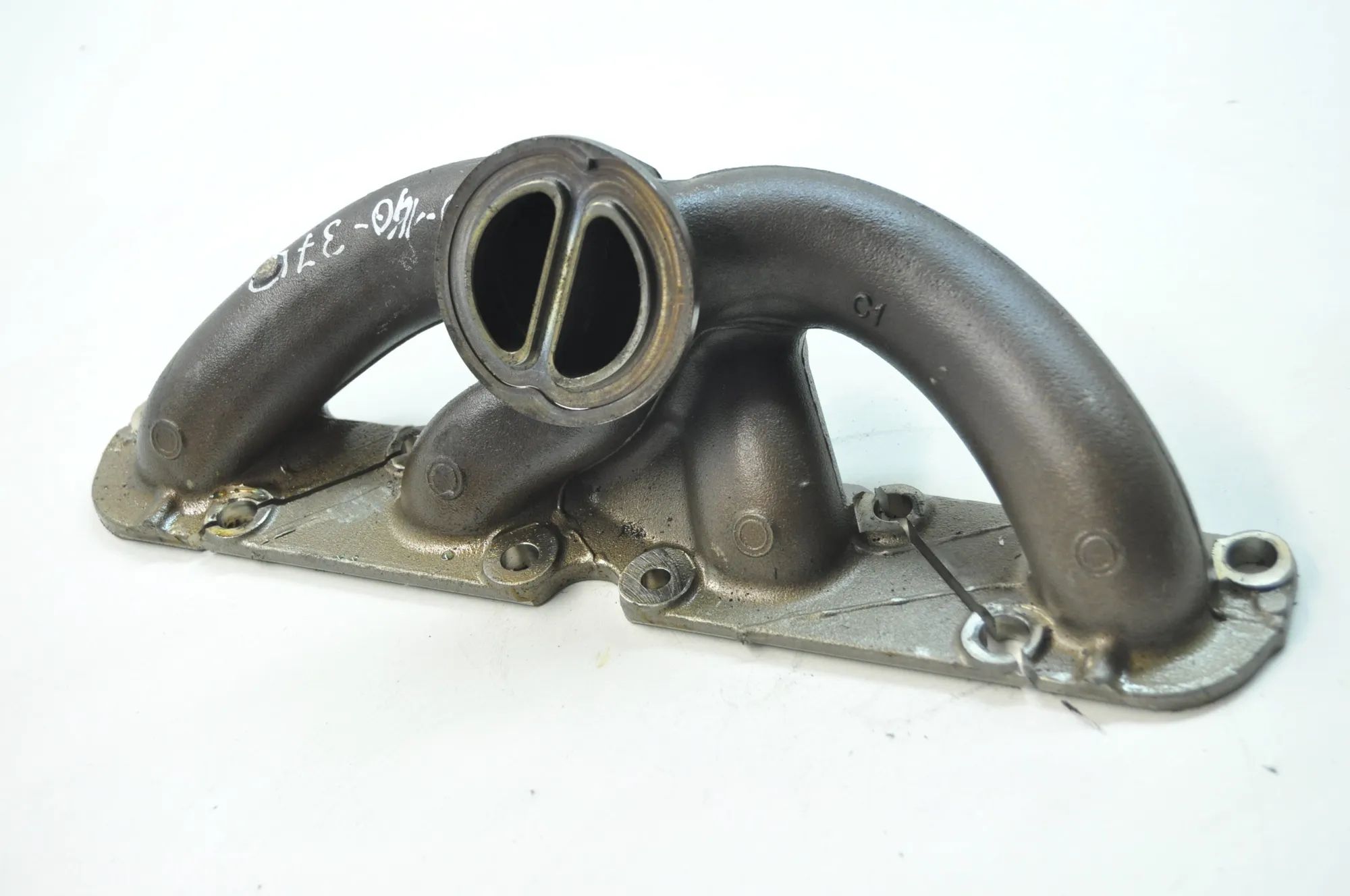 BMW 7 (G11 / G12) Left Side Exhaust Manifold Left Side Exhaust Manifold — BMW 7 G11, G12 (20...