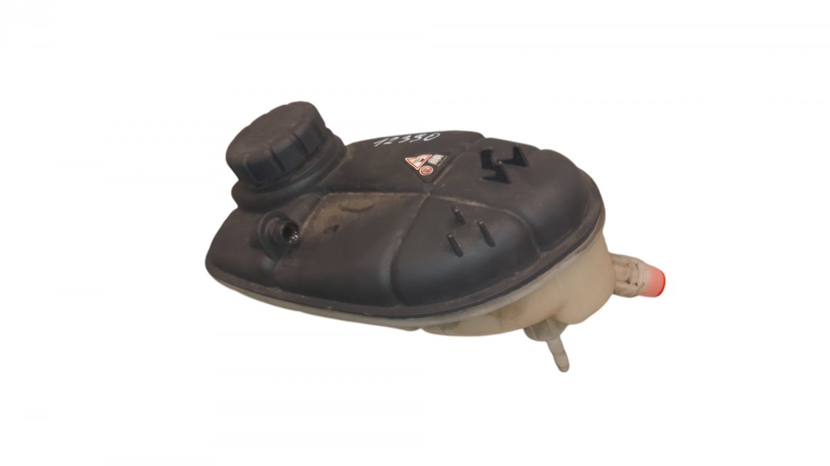 Mercedes-Benz CLA (C117) Expansion Tank Expansion tank — MERCEDES-BENZ CLA (C117, X117)...