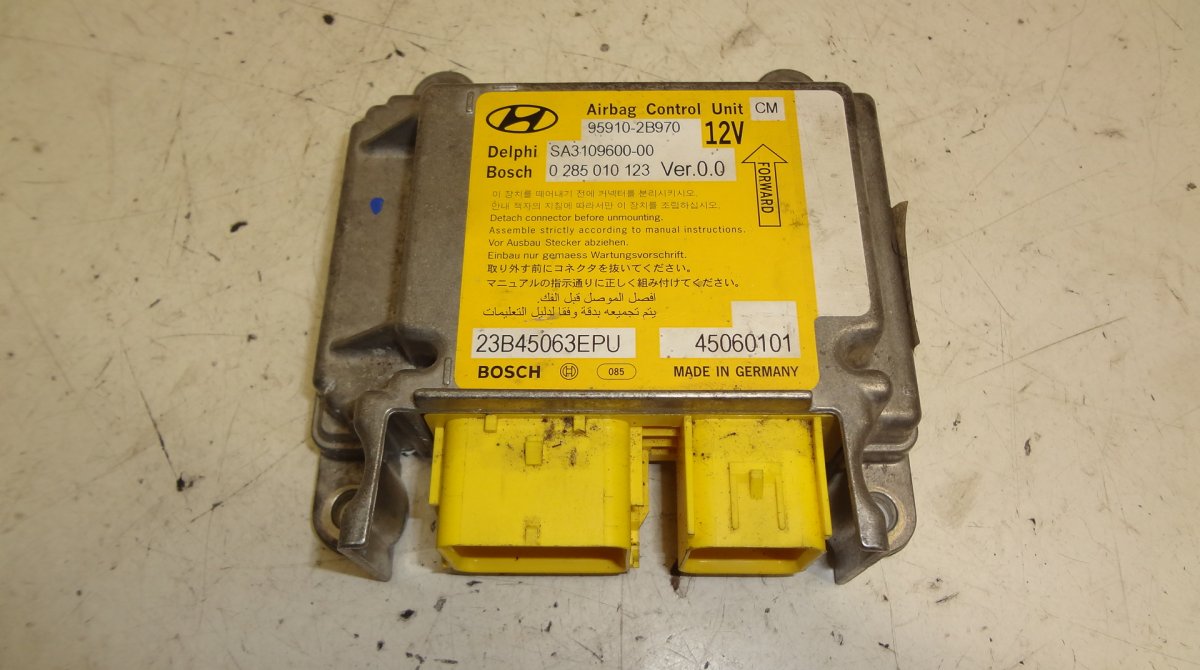 Hyundai Santa Fe Airbag Control Unit Airbag control unit — HYUNDAI SANTA FE II (CM, ...
