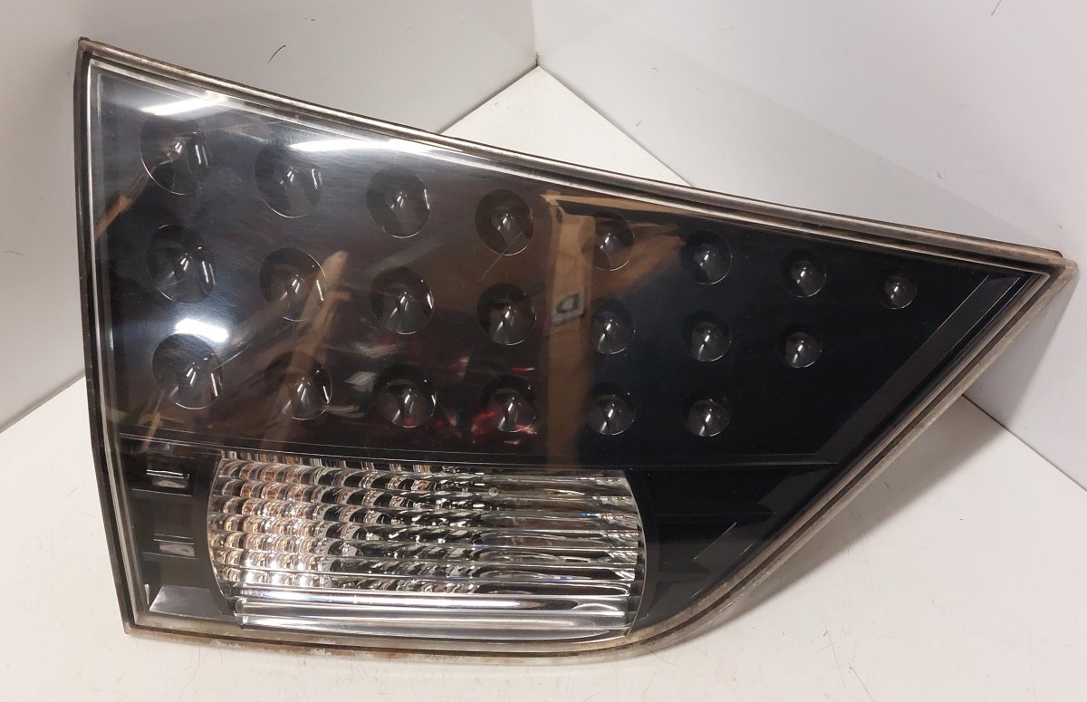 Mitsubishi Outlander Inner tail light — left Inner tail light — left — MITSUBISHI OUTLANDER ...