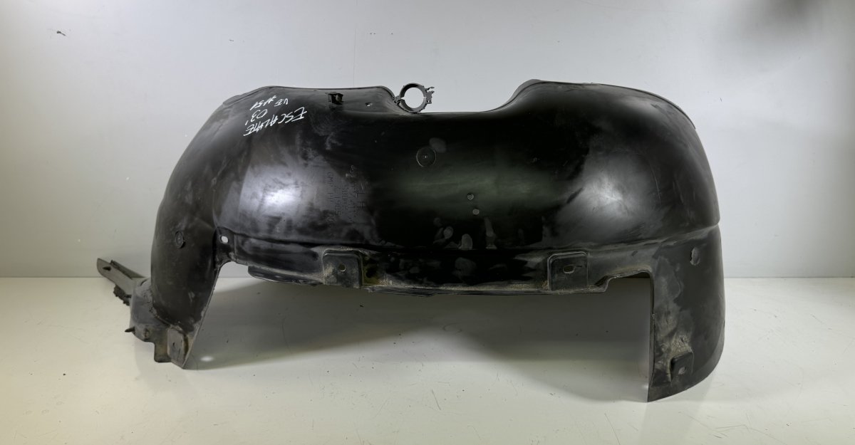 Cadillac Escalade Wheel arch liner — front left Wheel arch liner — front left — CADILLAC ESCALA...