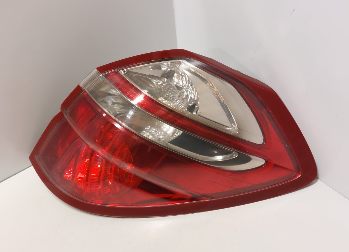 Subaru Legacy Right Rear Light Right rear light — SUBARU LEGACY IV / Outback (...