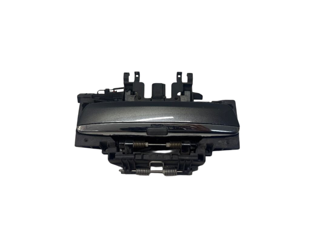 Audi A8 (D3) Exterior door handle — rear right Exterior door handle — rear right — AUDI A8 (4E...