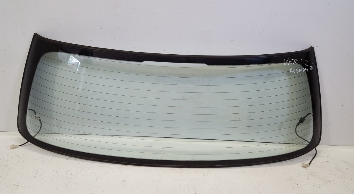 Toyota Avensis Verso Rear Window glass