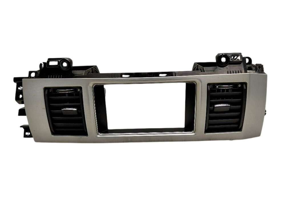 Jaguar XF Centre air vent — front Centre air vent — front — JAGUAR XF (X250, CC9)...