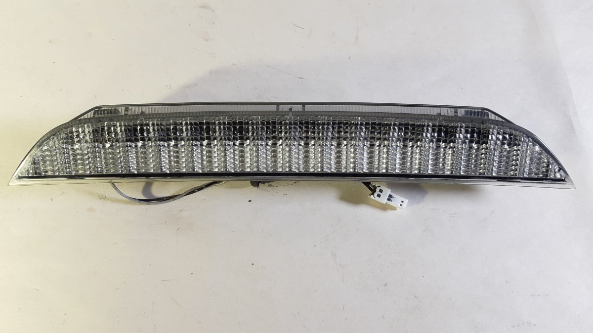 Mitsubishi Outlander Additional Brake Light Additional brake light — MITSUBISHI OUTLANDER I...