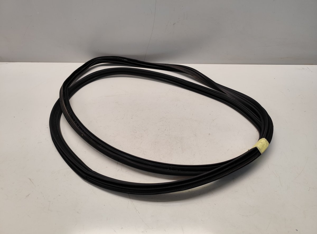 Renault Koleos Bootlid / tailgate weatherstrip Bootlid / tailgate weatherstrip — RENAULT KOLEO...