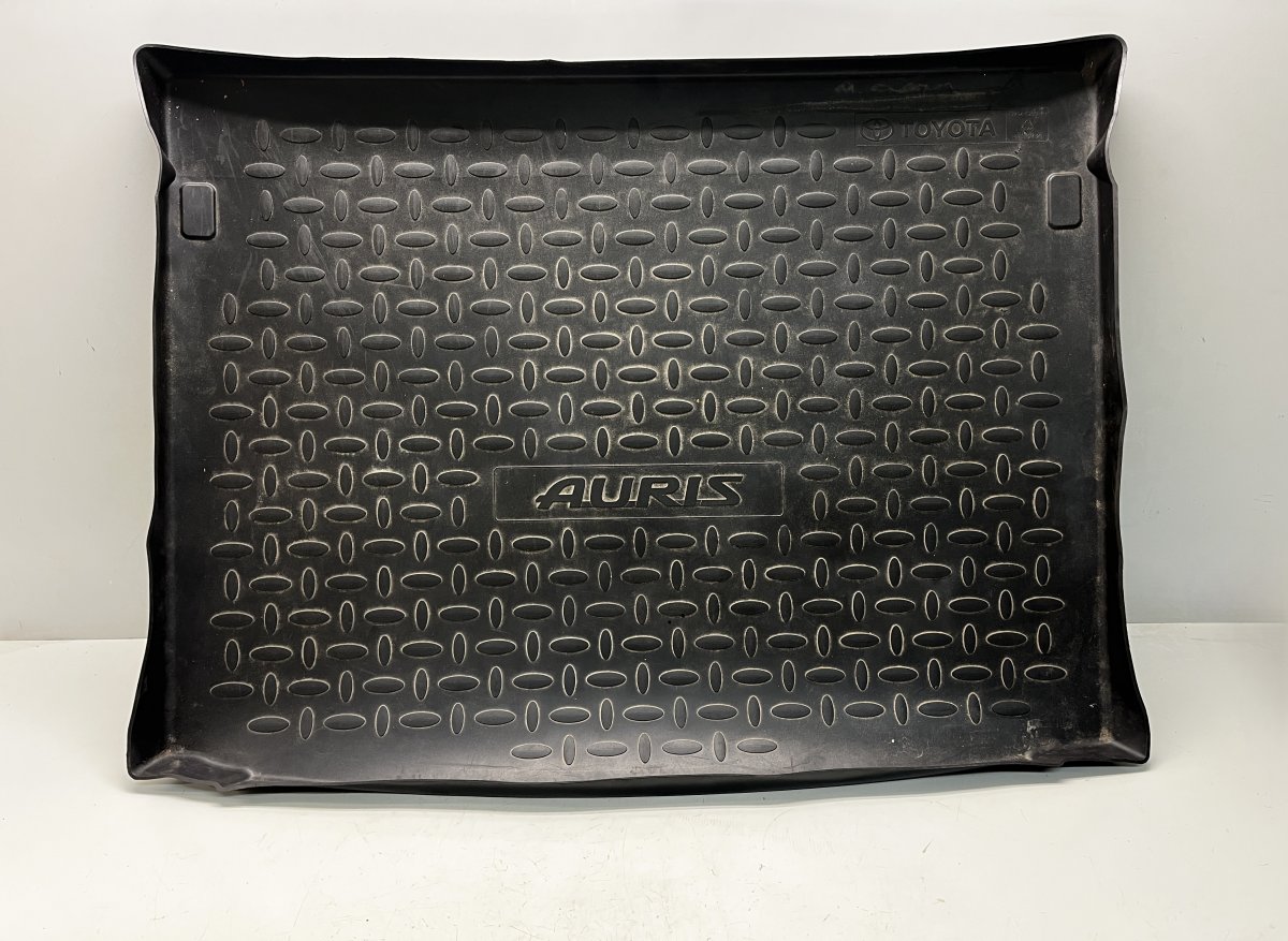 Toyota Auris Luggage compartment rubber mat Luggage compartment rubber mat — TOYOTA AURIS (...