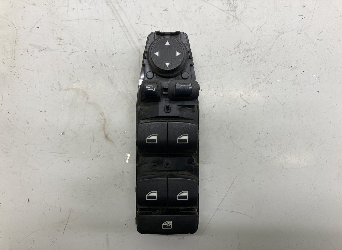 BMW 2 (F22 / F23) Main window switch Main window switch — BMW 2 Active Tourer (F45, ...