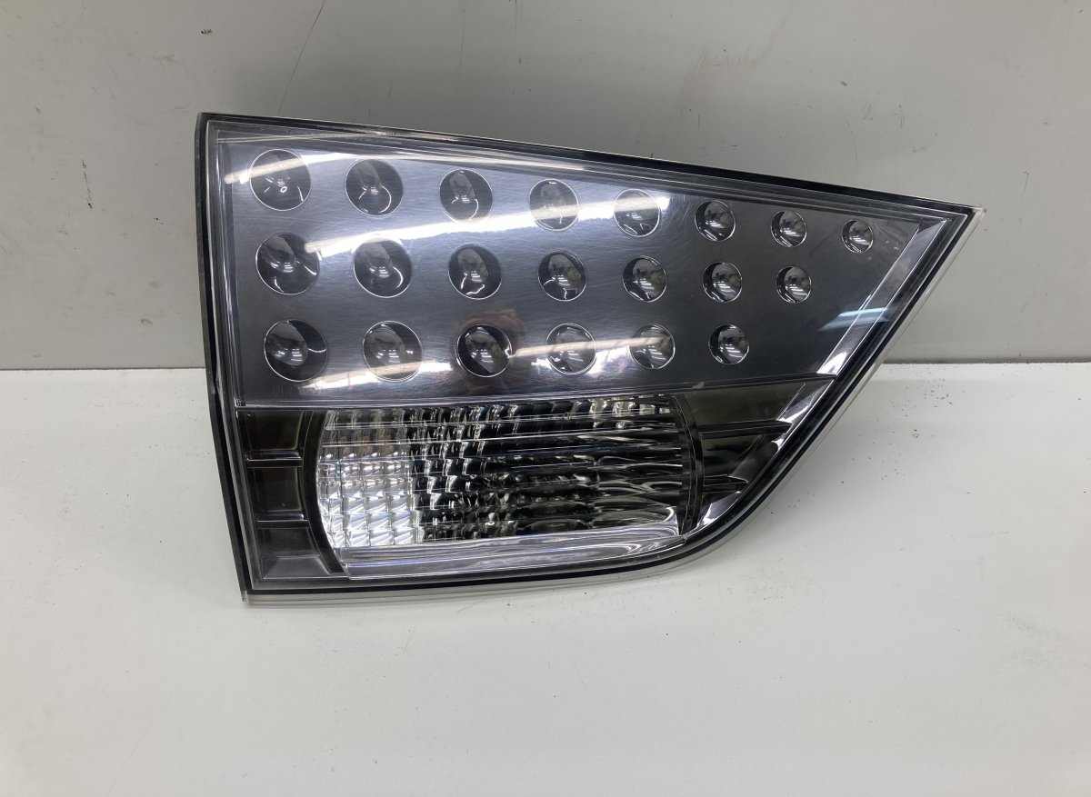 Mitsubishi Outlander Inner tail light — left Inner tail light — left — MITSUBISHI OUTLANDER ...