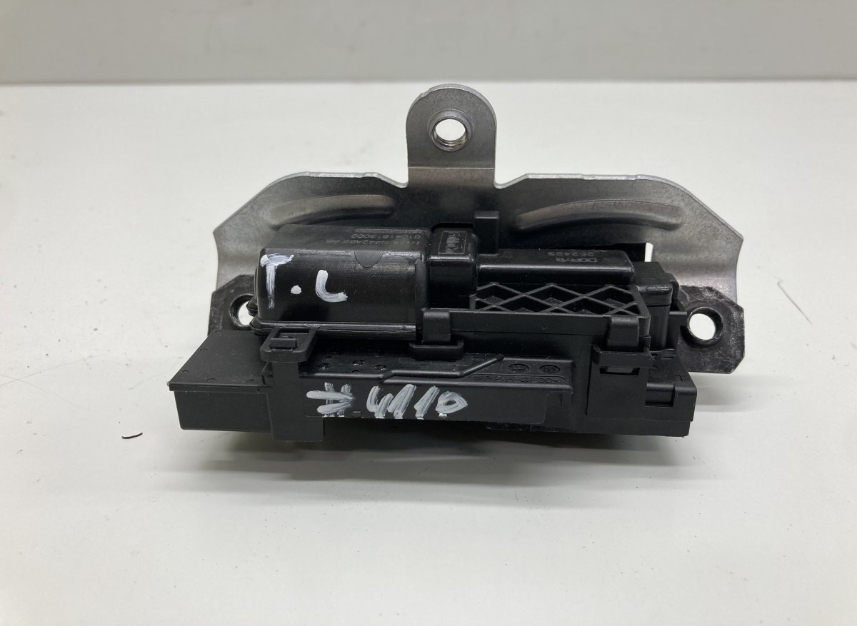 Ford Fiesta Boot lid / tailgate lock Boot lid / tailgate lock — FORD FIESTA VII (201...