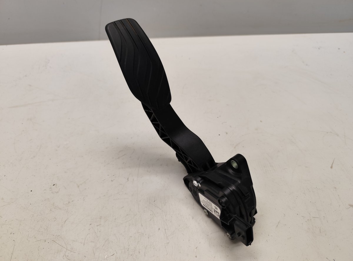 Renault Koleos Accelerator Pedal Accelerator pedal — RENAULT KOLEOS II (2016-202...